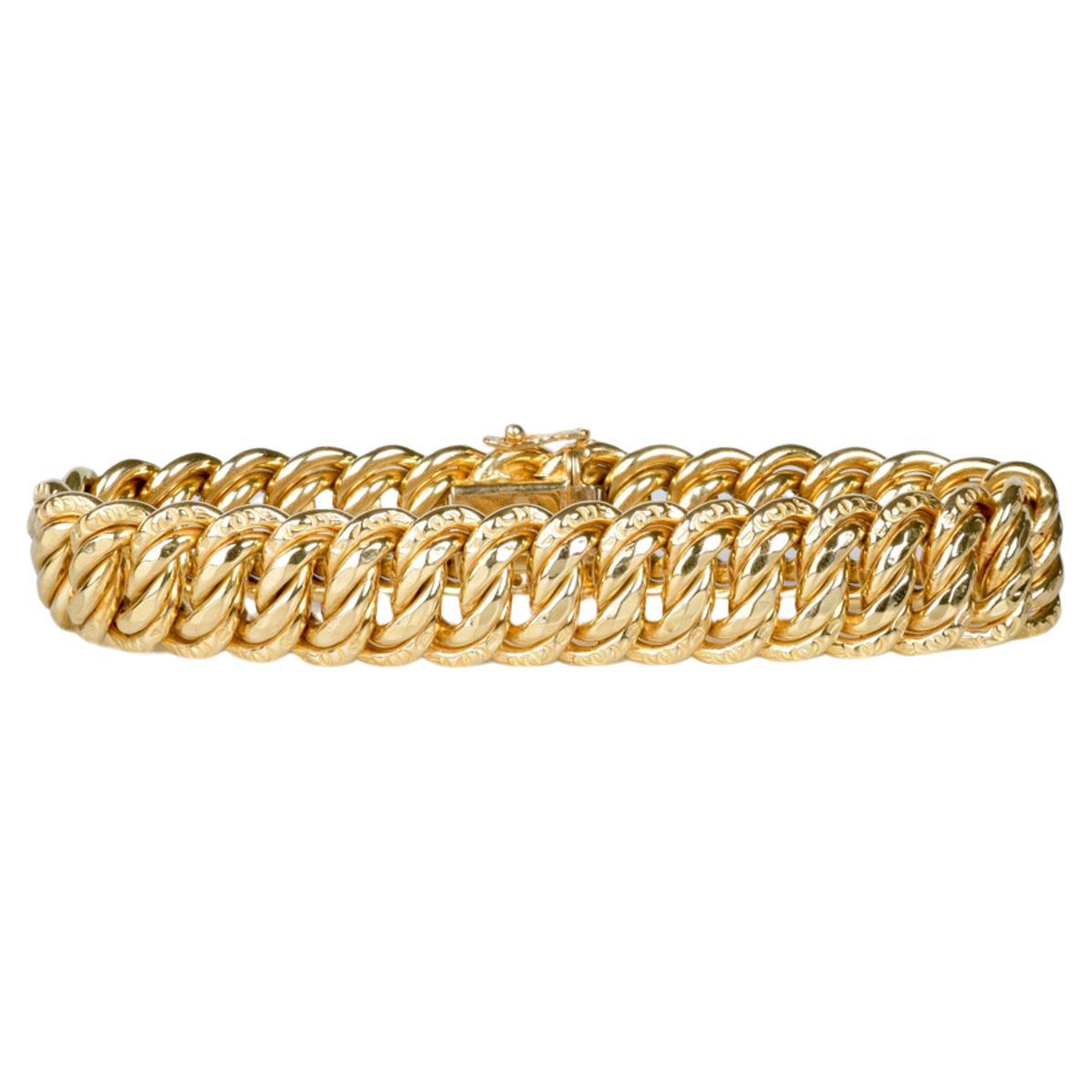 Bracelet in 18-carat yellow gold in American mesh For Sale