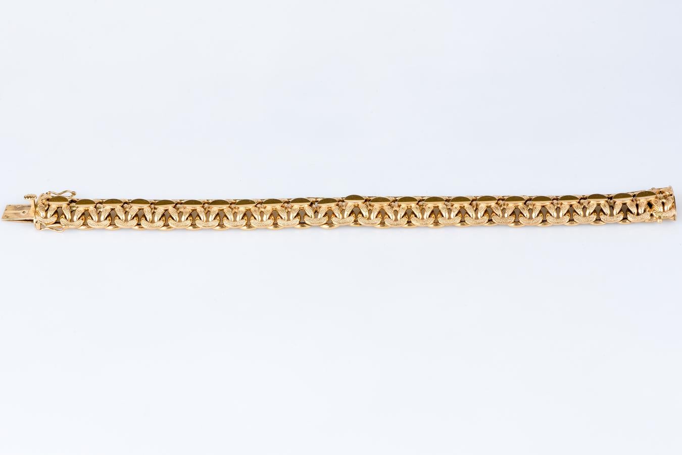 Armband aus 18-karätigem Gelbgold in weichem, ausgefallenem Netz im Angebot 8