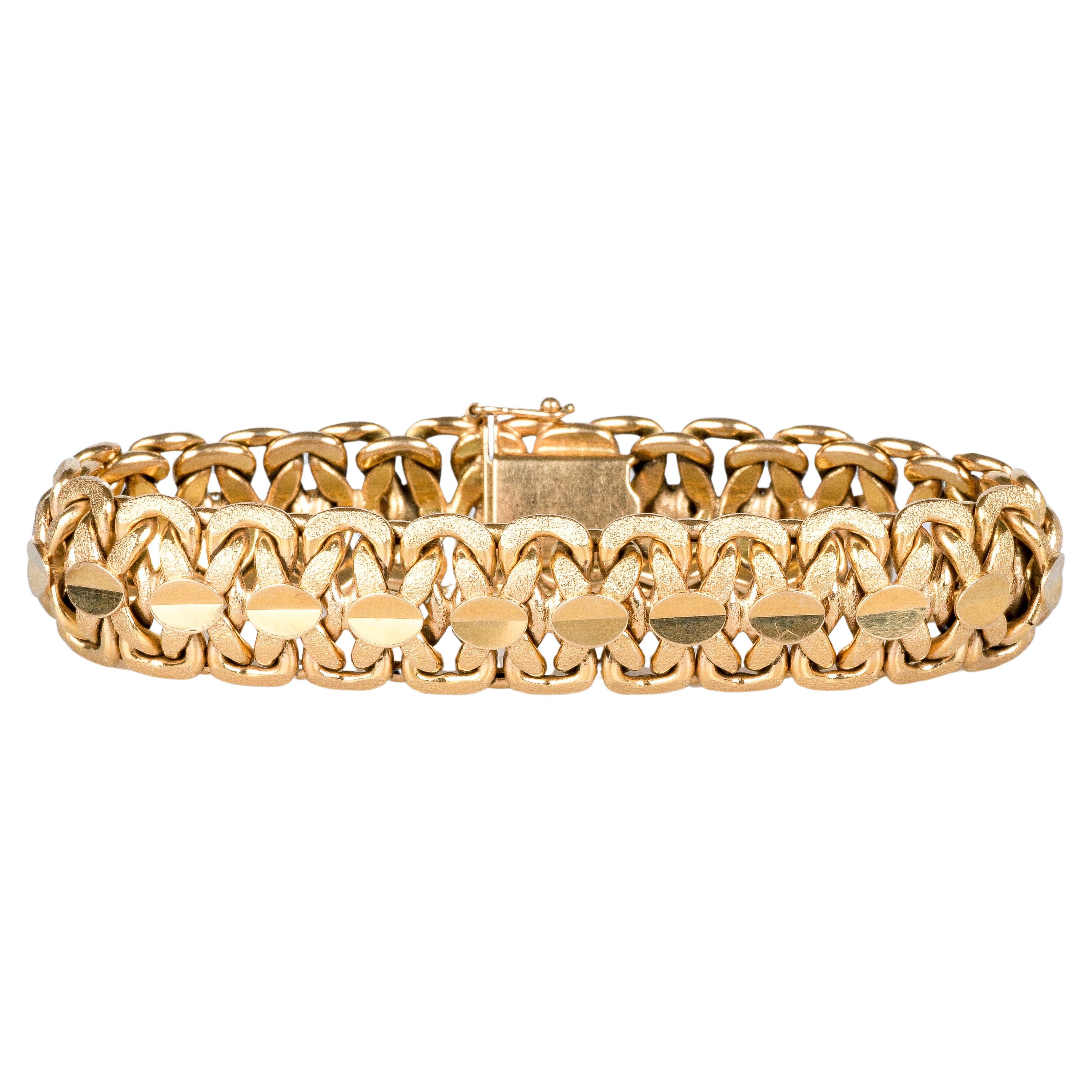 Bracelet in 18-carat yellow gold in soft, fancy mesh For Sale