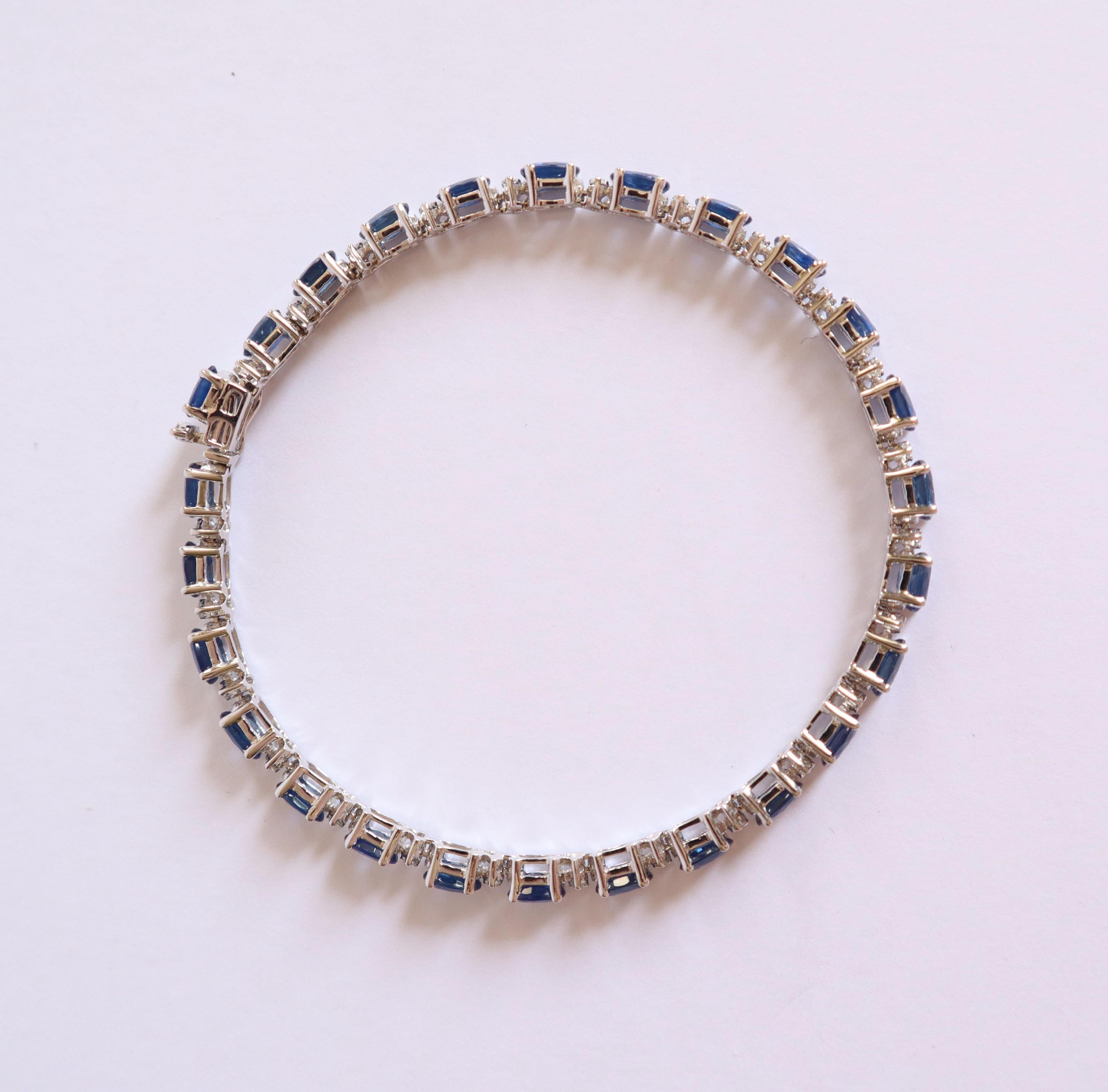 Women's Bracelet in 18k White Gold, 26 Sapphires and Diamonds For Sale