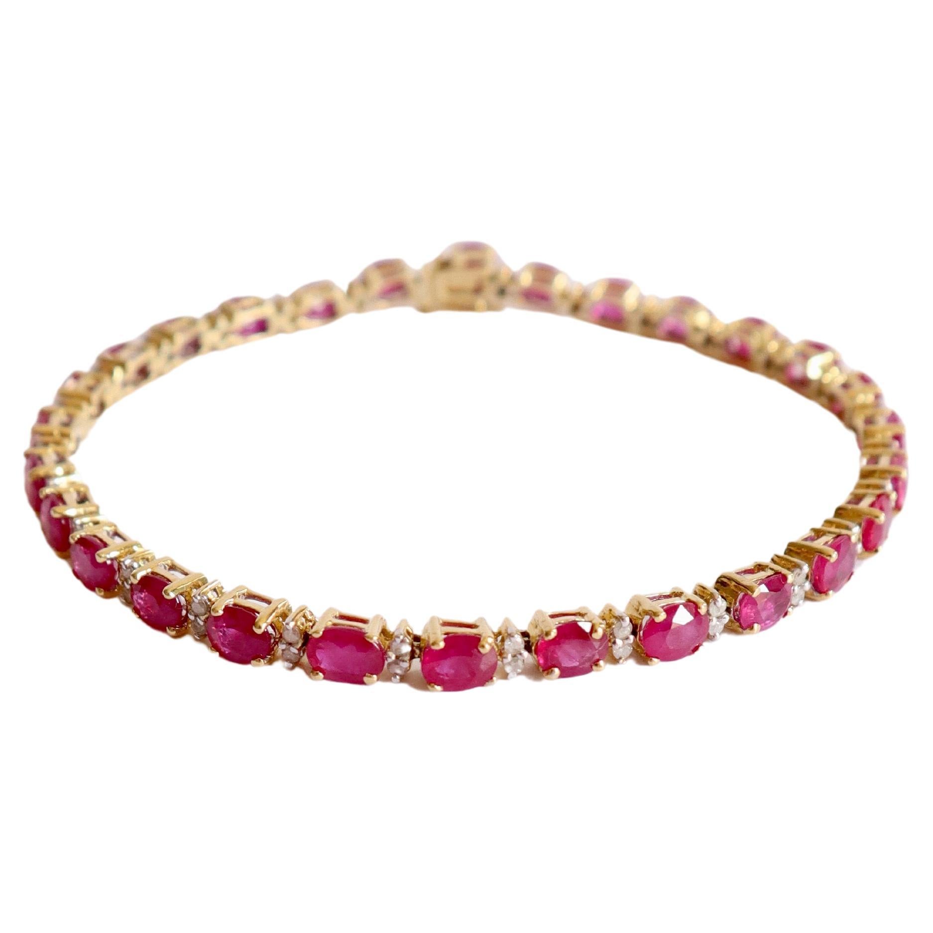 Bracelet in 18k Yellow Gold, 28 Rubies 10.5 Carats and Diamonds For Sale