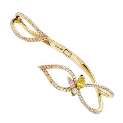 Bracelet in 18K Yellow Gold with White and Pastel Coloured Diamond Clusters