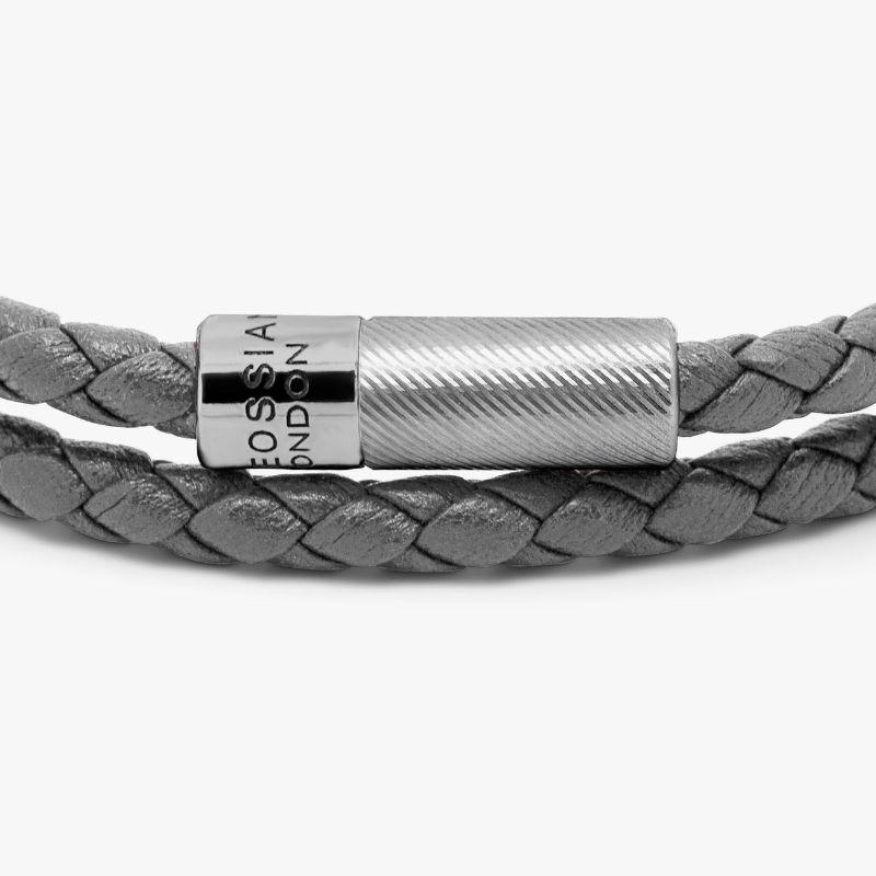 Pop Rigato bracelet in double wrap Italian grey leather with sterling silver, Size M

The ultimate, everyday wear bracelet combines genuine grey-coloured Italian leather, intricately braided and double wrapped into an engraved, sterling silver