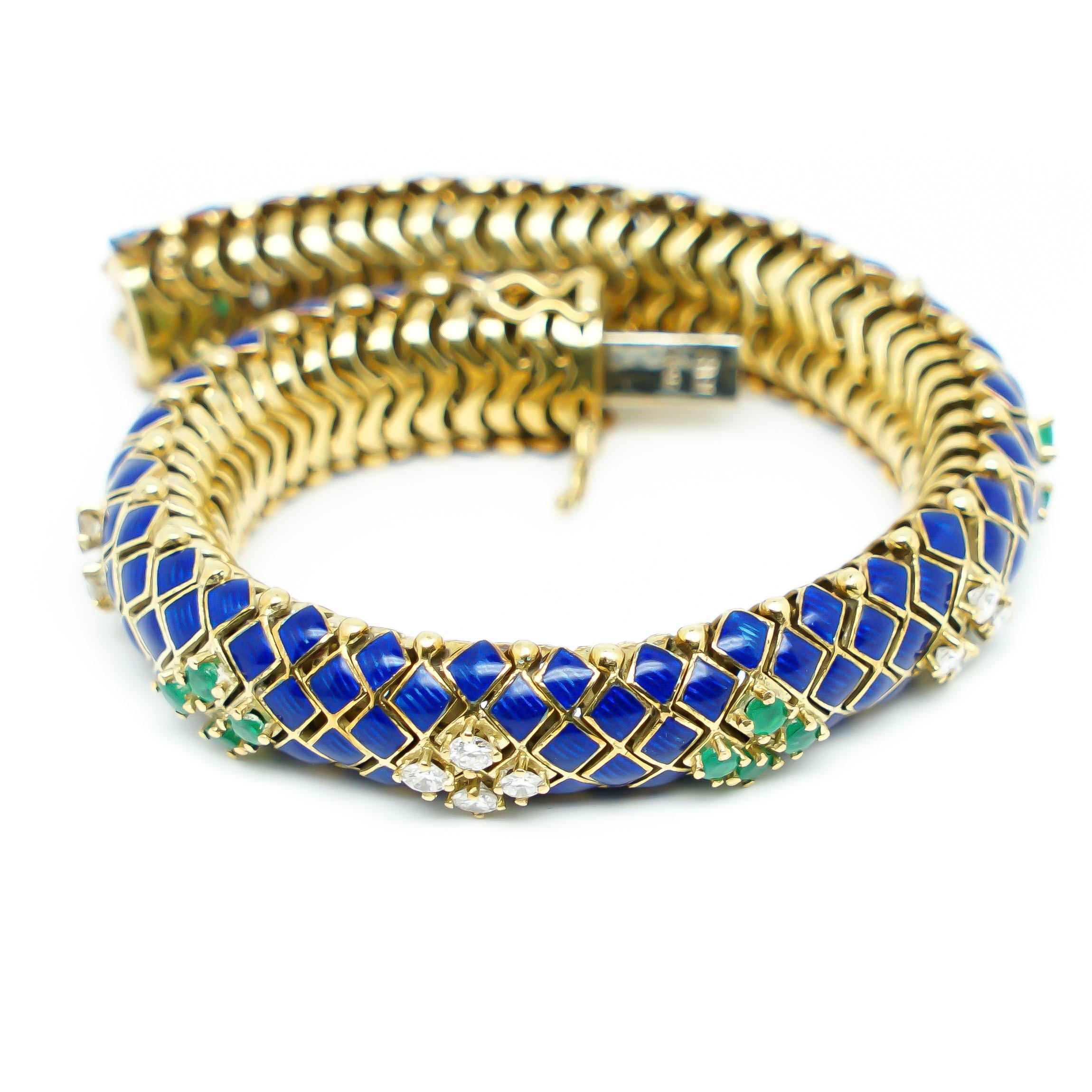 Art Deco Bracelet with Diamonds in Gold 18 Karats Emeralds and Blue Polish For Sale