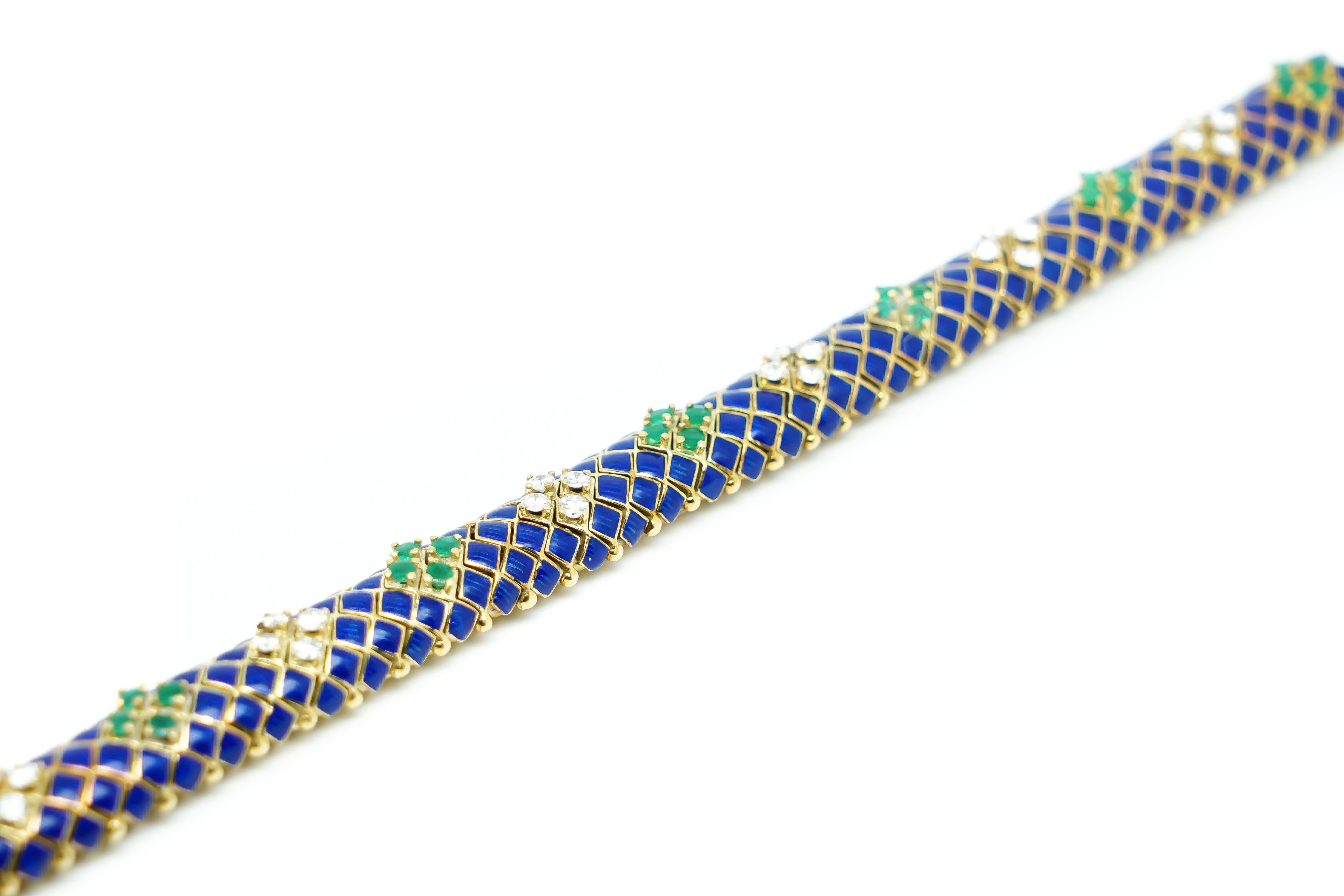 Women's or Men's Bracelet with Diamonds in Gold 18 Karats Emeralds and Blue Polish For Sale