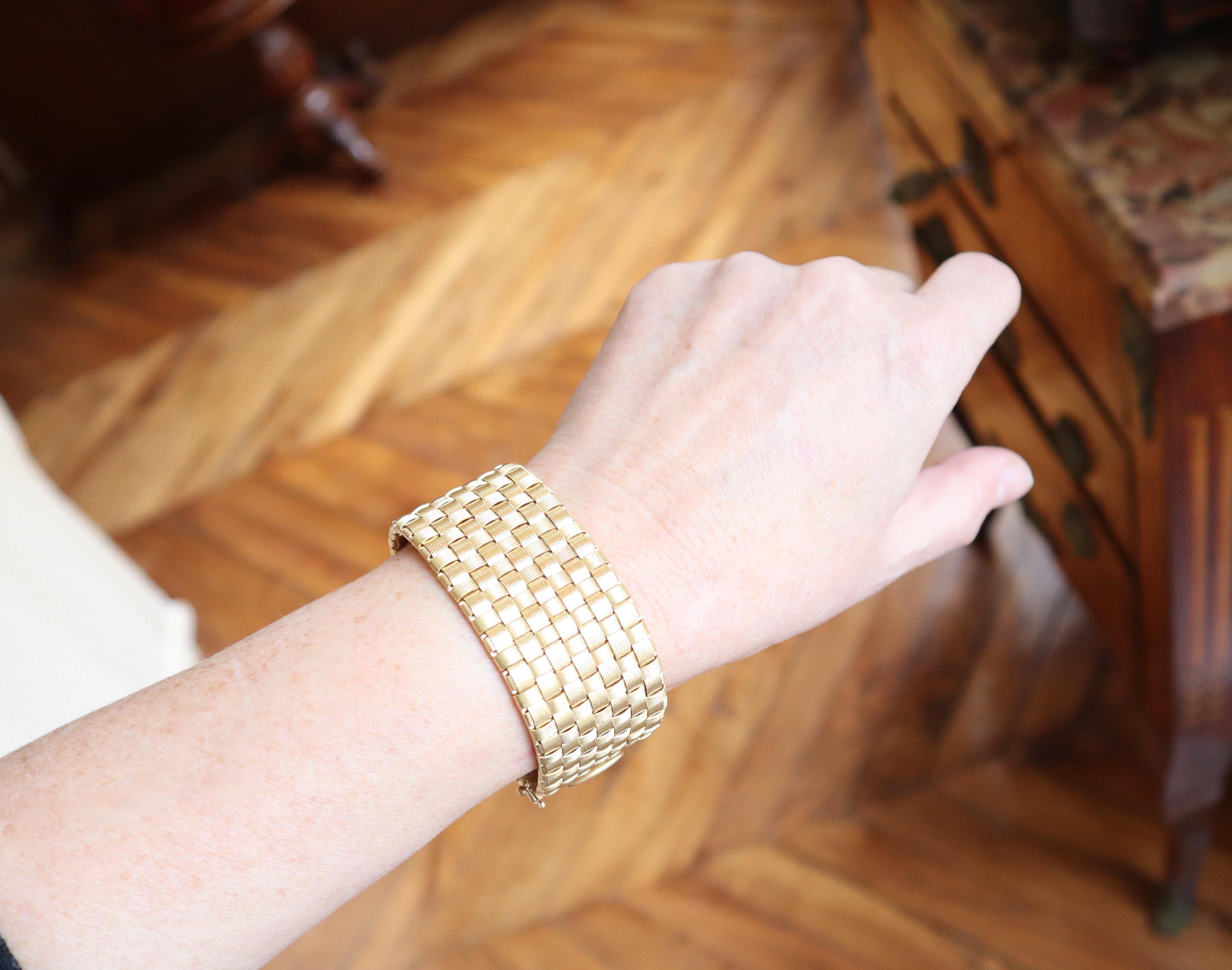 Armband aus Gold 18 kt mit quadratischen geflochtenen Gliedern im Zustand „Gut“ im Angebot in Paris, FR