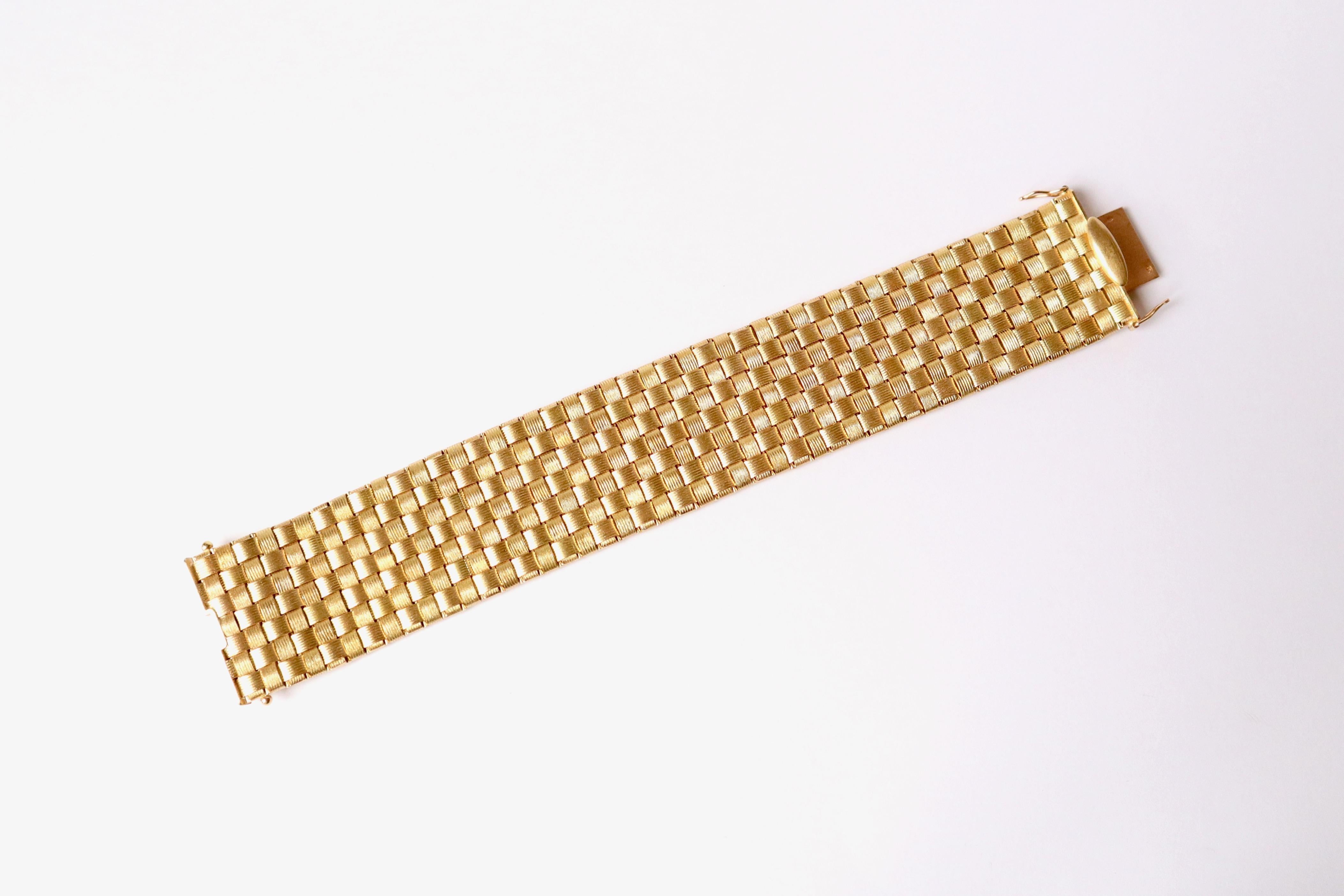 Bracelet in Gold 18 kt with Square Braided Links For Sale 3