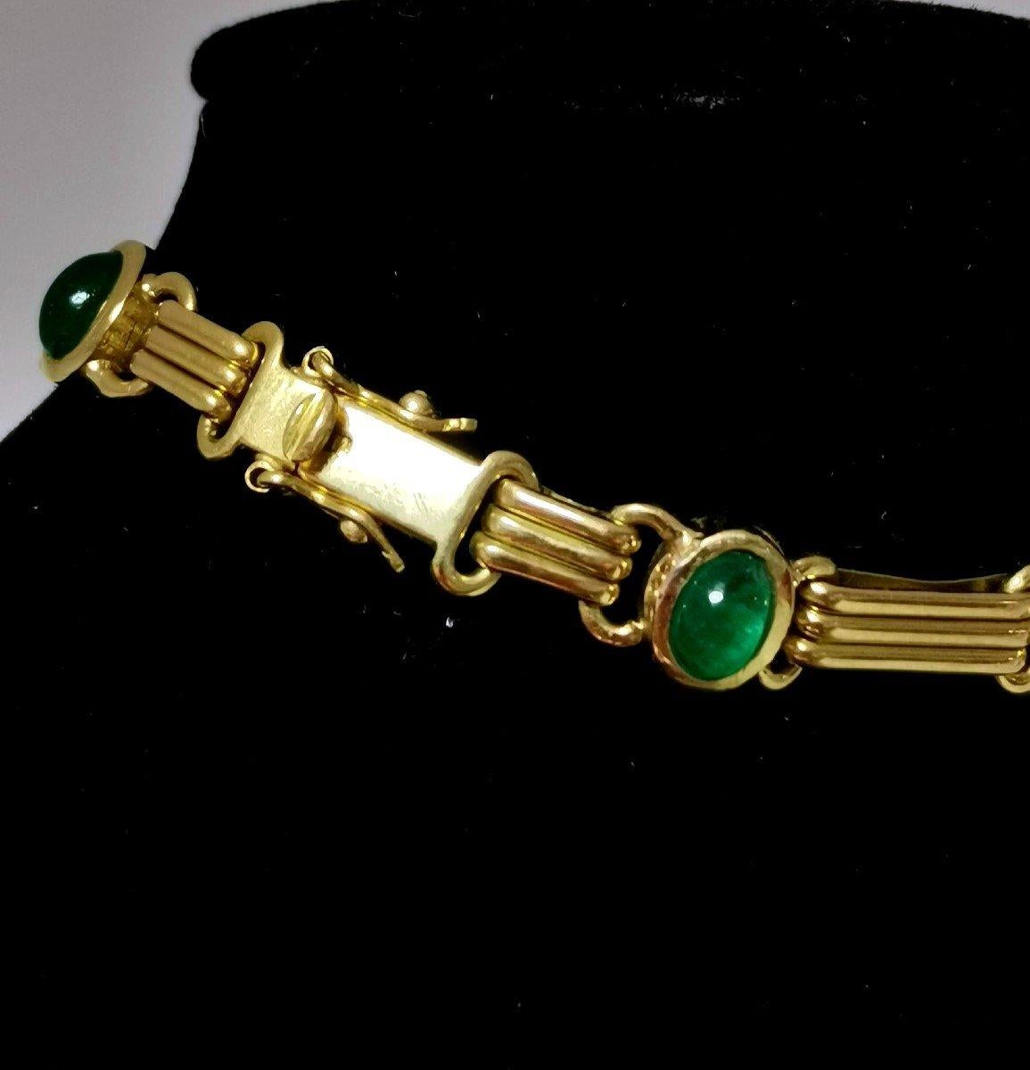 Modern Bracelet in Gold, Emerald and Brilliant For Sale