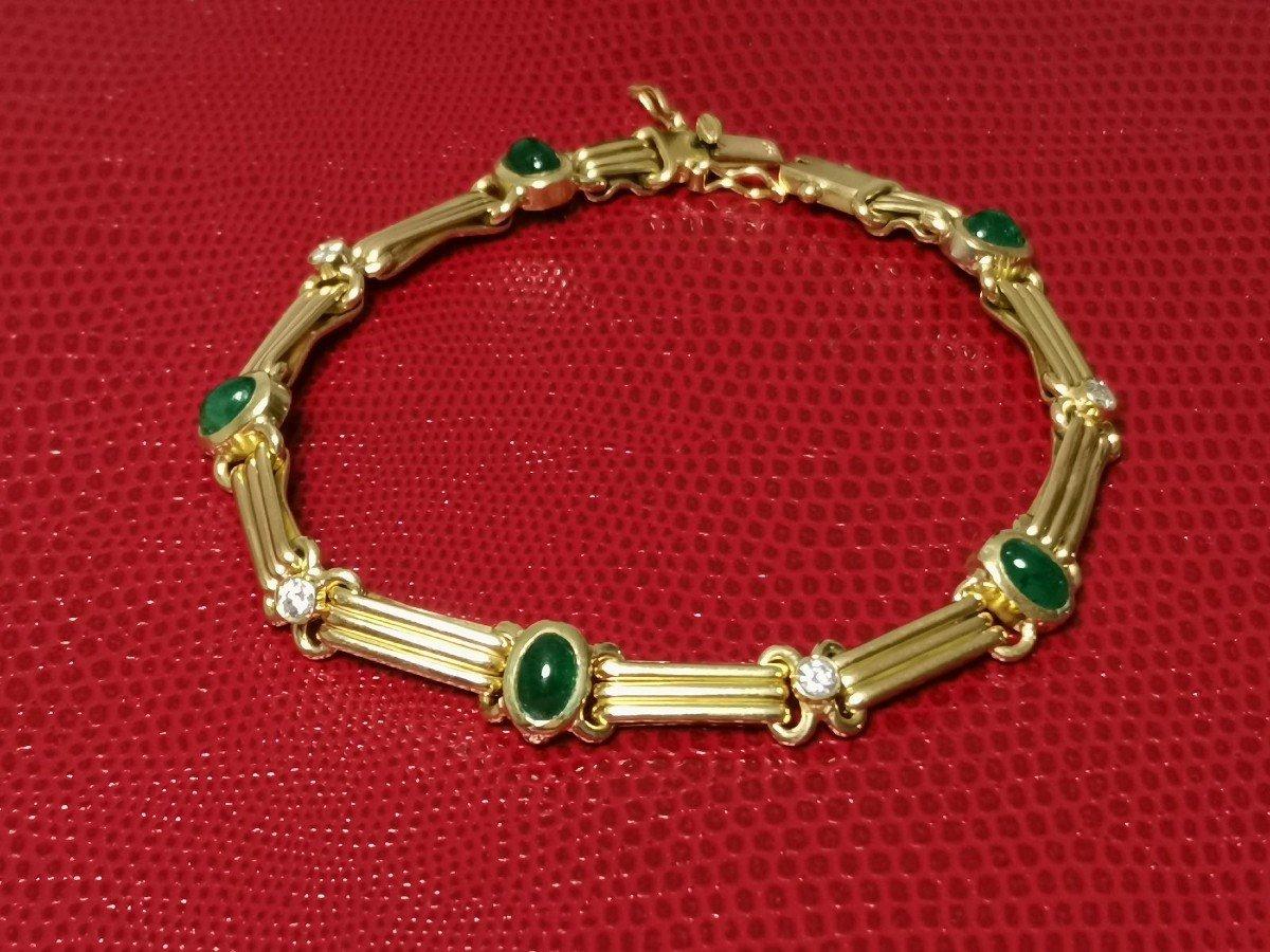 Hand-Crafted Bracelet in Gold, Emerald and Brilliant For Sale
