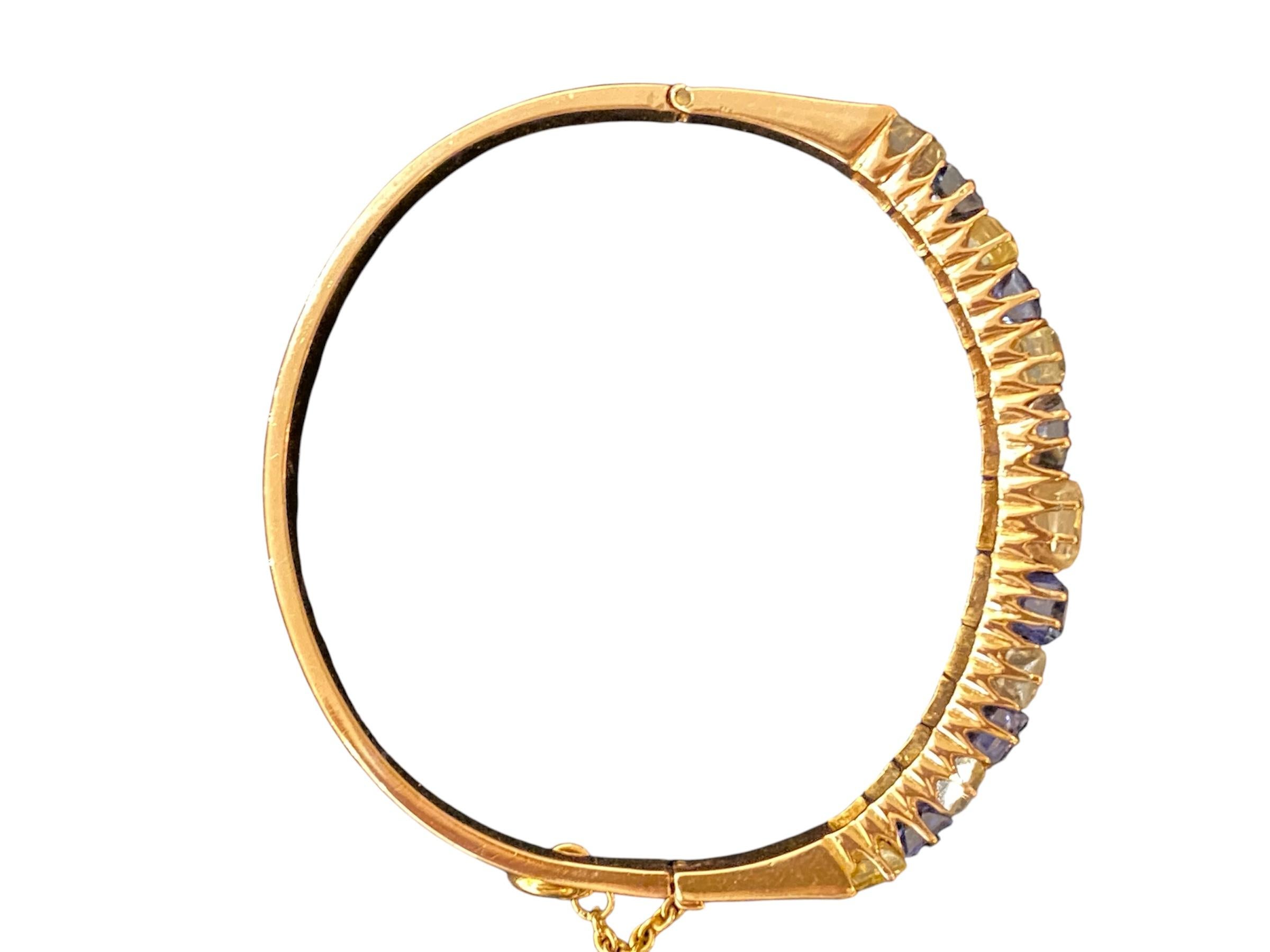 Pulsera de Oro, con Zafiros azules y amarillos Moderno en venta