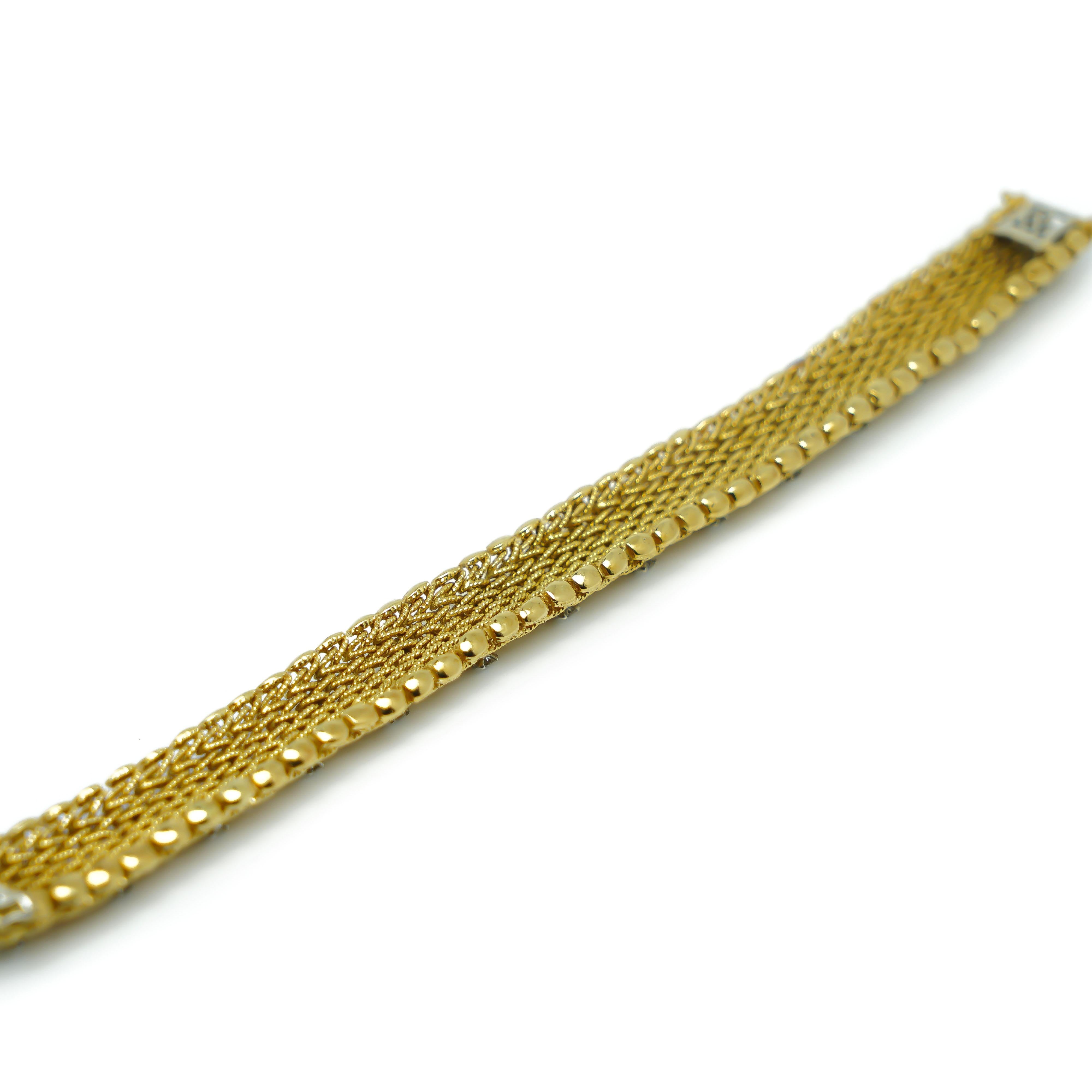Round Cut Bracelet  with  Diamonds in Knitted Gold 18 Karats Liberty 60's For Sale