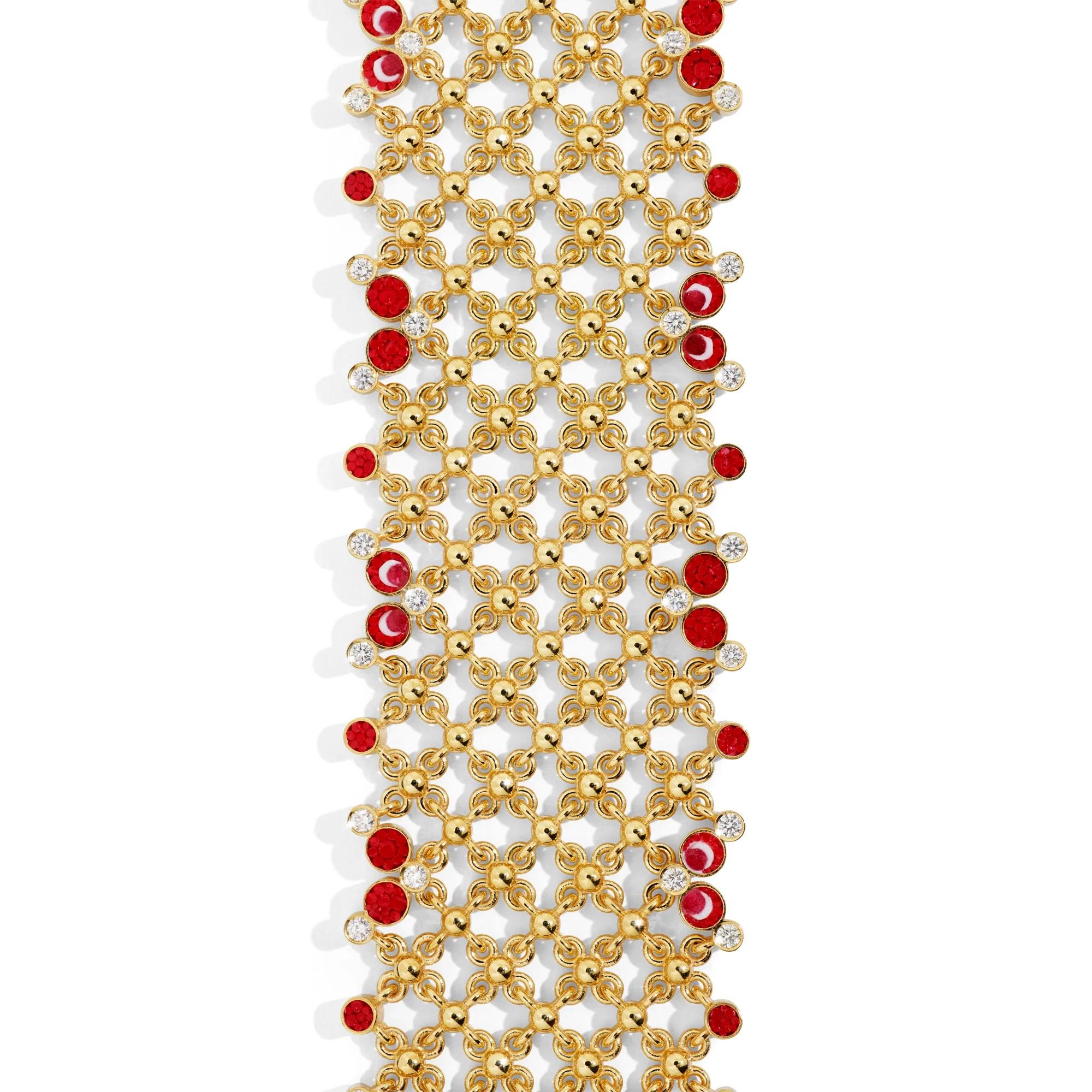 Pulsera de Oro Amarillo con Diamantes Blancos y Micromosaico Contemporáneo en venta