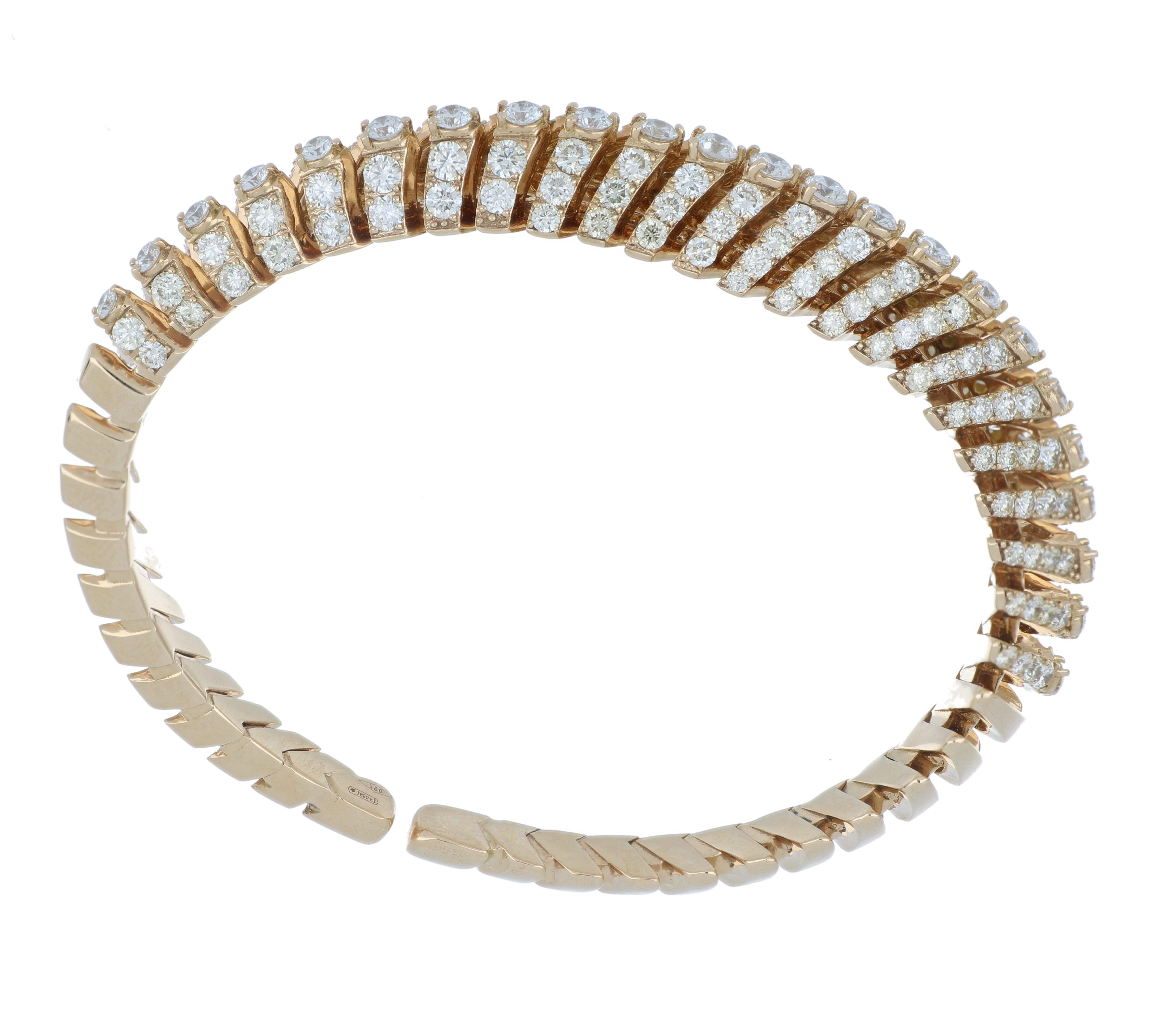 Women's Bracelet Rose Gold 18 Karat with Cream and White Diamonds Color G VS, Handmade For Sale