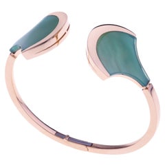 Bracelet Rose Gold with Fan Shaped Green Agate and Mother of Pearl