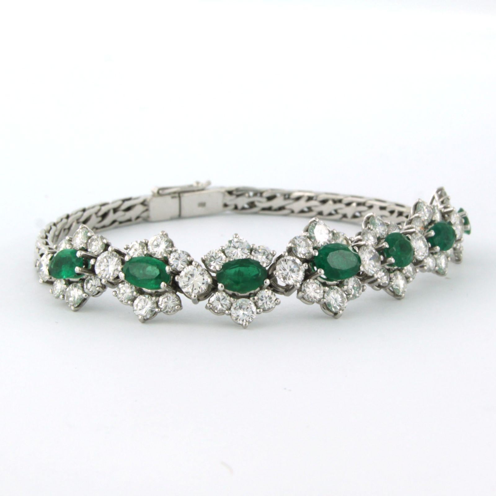 Bracelet set with emerald and brilliant cut diamonds up to 6.00ct 18k white gold For Sale 5