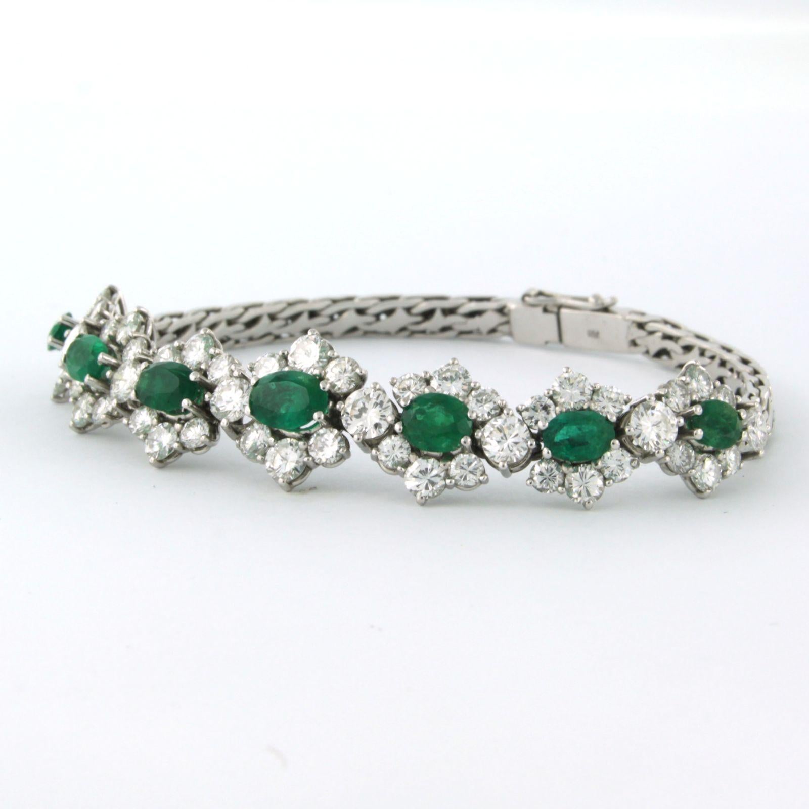 Bracelet set with emerald and brilliant cut diamonds up to 6.00ct 18k white gold For Sale 6