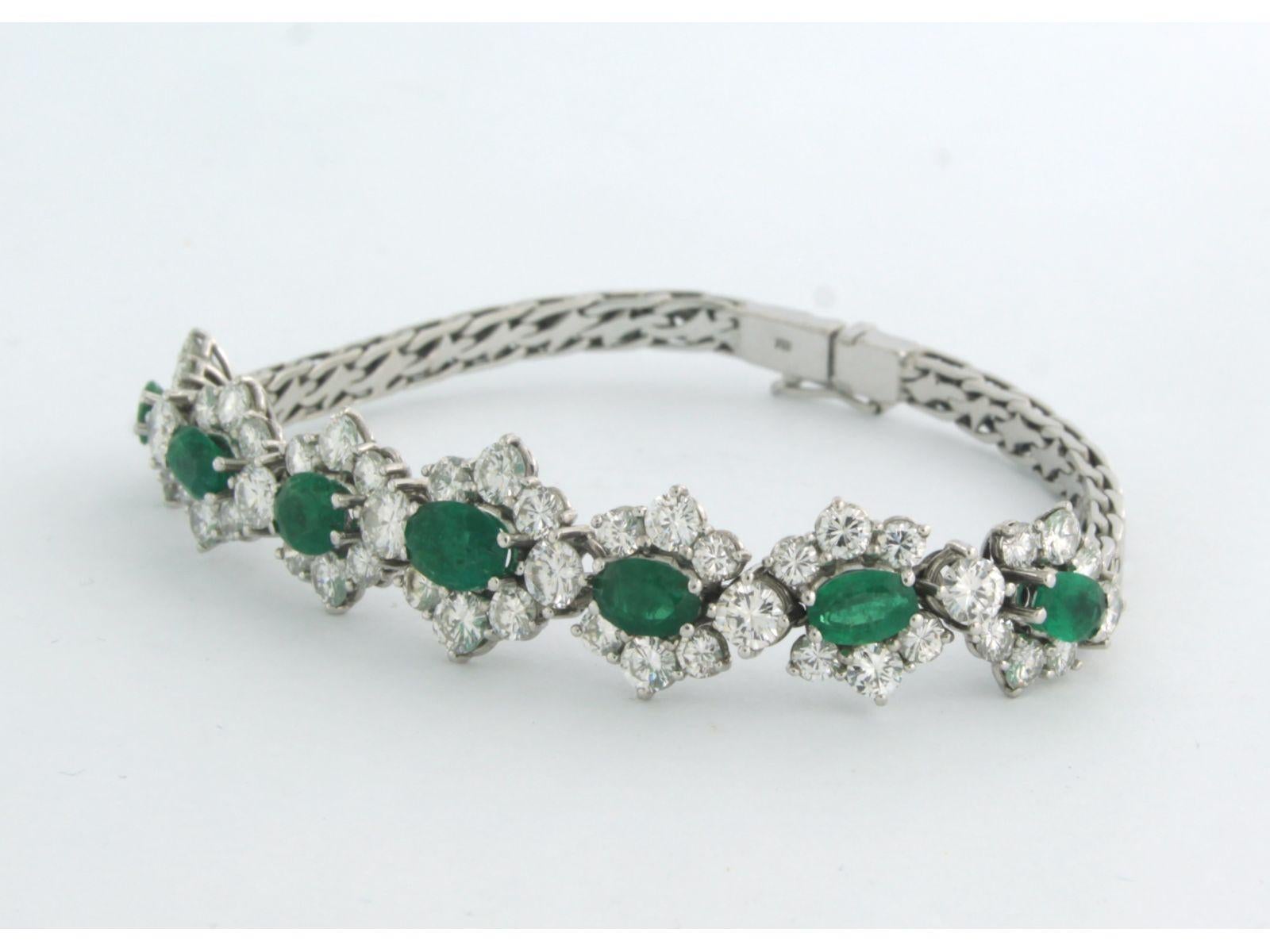 Brilliant Cut Bracelet set with emerald and brilliant cut diamonds up to 6.00ct 18k white gold For Sale