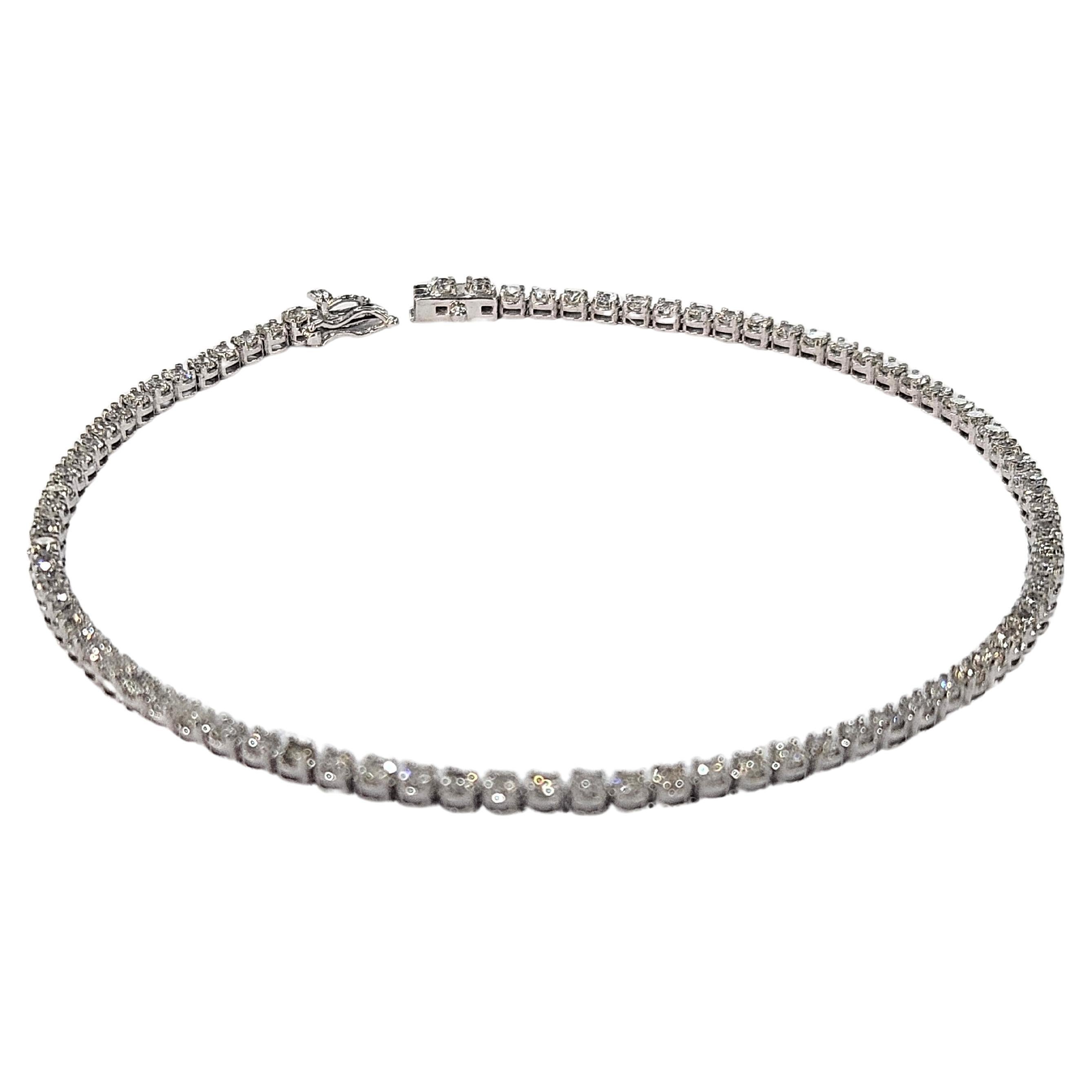 Pulsera Tenis Diamante 2,46 qt. Engastado en oro blanco de 18 quilates torneado Corte brillante en venta