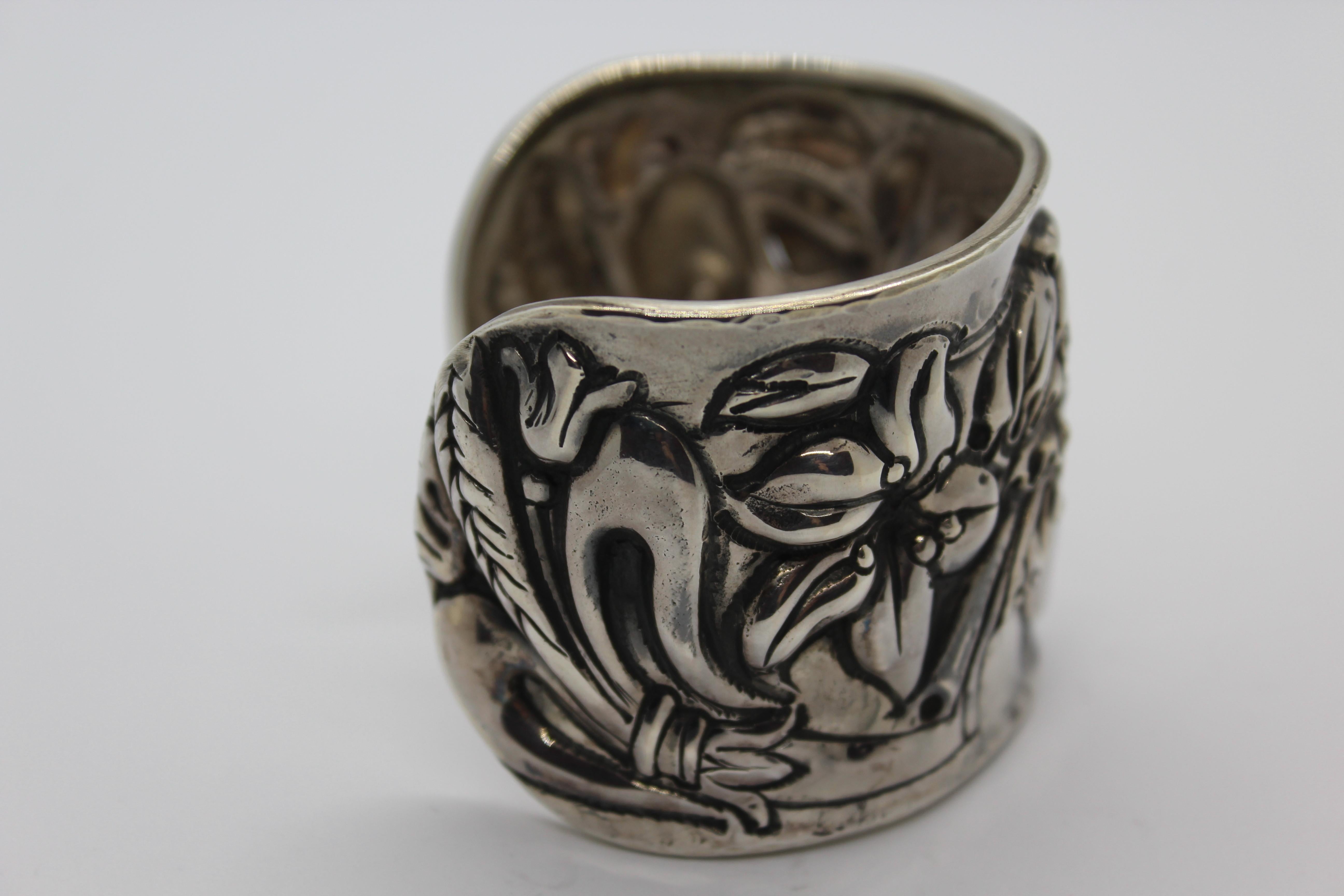 Manschettenarmband, Sterlingsilber, furniert, handgefertigt, Italien (Künstler*in) im Angebot