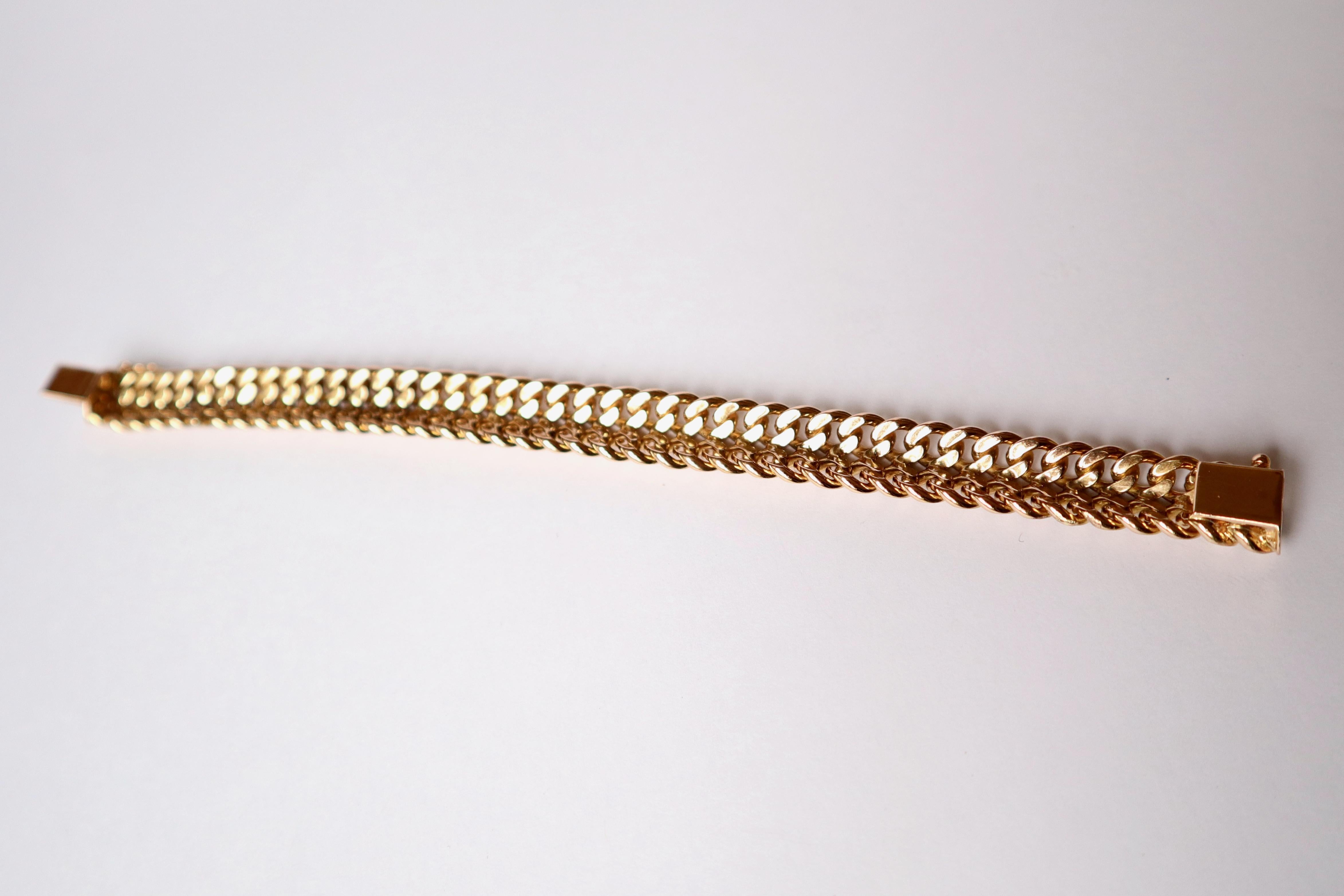 Bracelet Vintage circa 1960 in 18 Karat Yellow Gold Double Links Gourmette For Sale 1