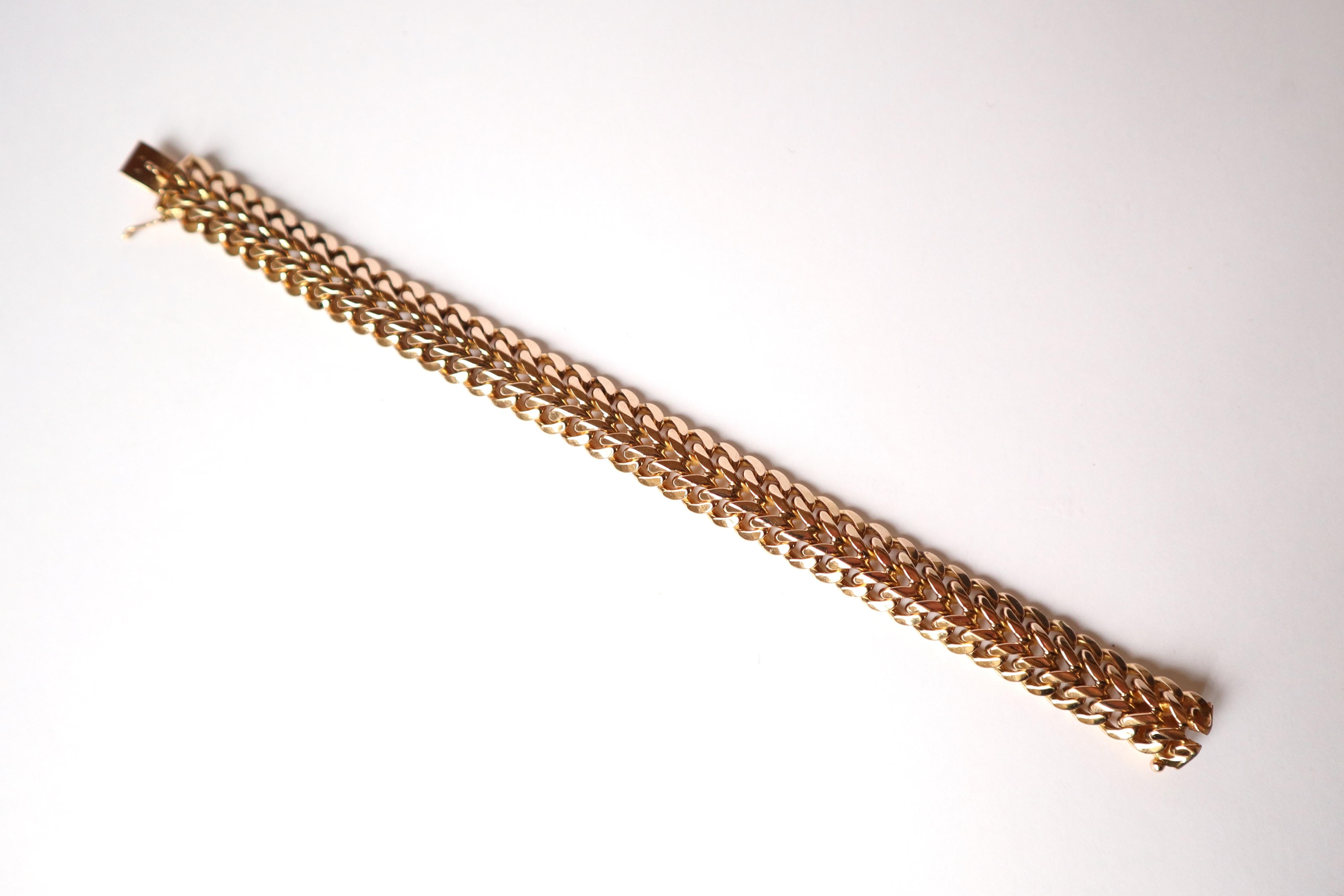 Bracelet Vintage circa 1960 in 18 Karat Yellow Gold Double Links Gourmette For Sale 2