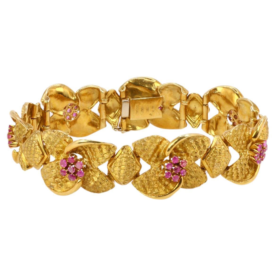 Bracelet vintage fleur en or amati et rubis For Sale