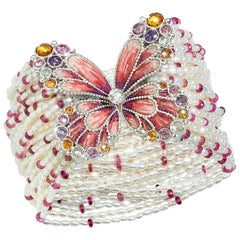 Bracelet en or blanc, diamants blancs, saphirs, tourmalines, perles et micro-mosaïque
