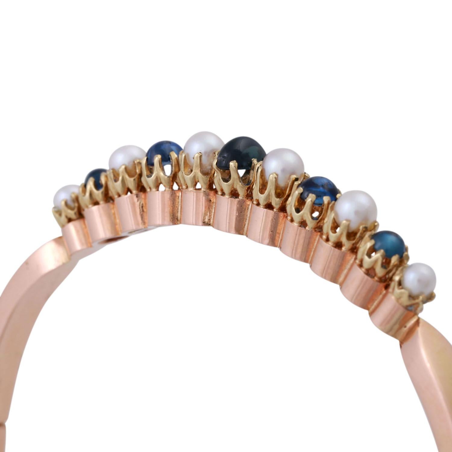 Modern Bracelet with 5 sapphire cachons and 6 cultured pearls, For Sale