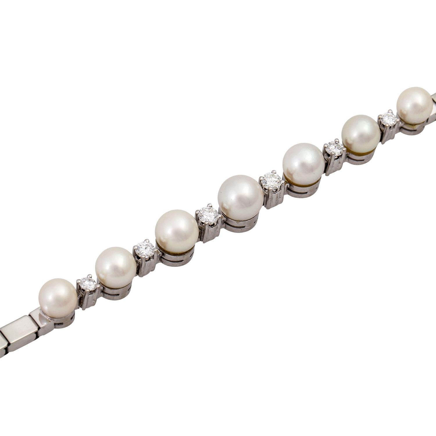 Bracelet with 7 cultured pearls In Good Condition For Sale In Stuttgart, BW