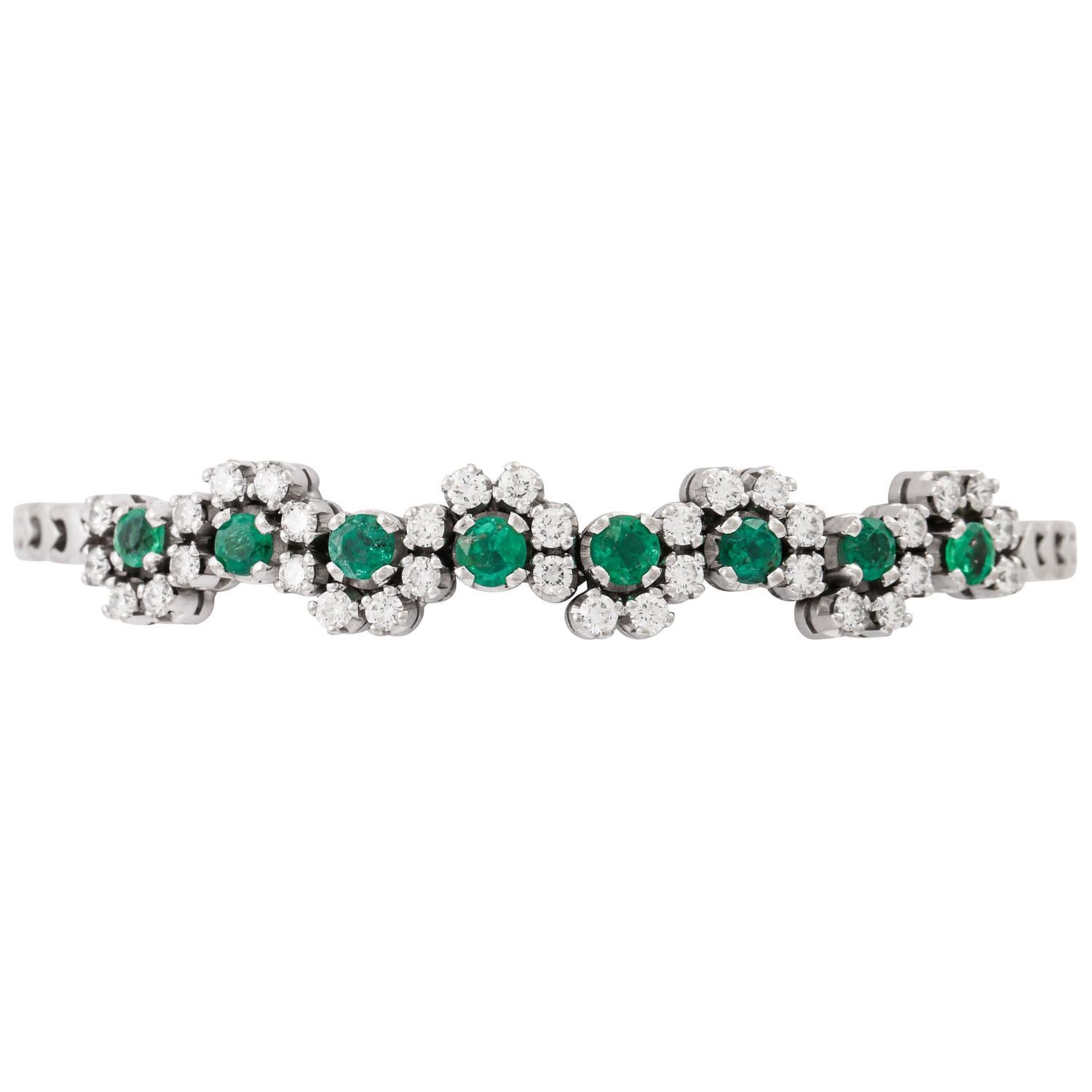 Round Cut Bracelet with 8 Emeralds Total Approx. 1.09 Ct and Brilliant-Cut Diamonds Total For Sale