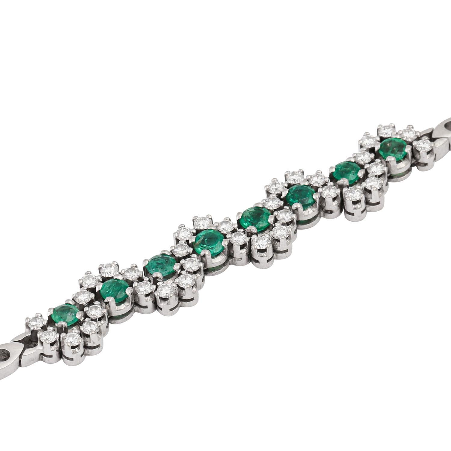 Women's Bracelet with 8 Emeralds Total Approx. 1.09 Ct and Brilliant-Cut Diamonds Total For Sale