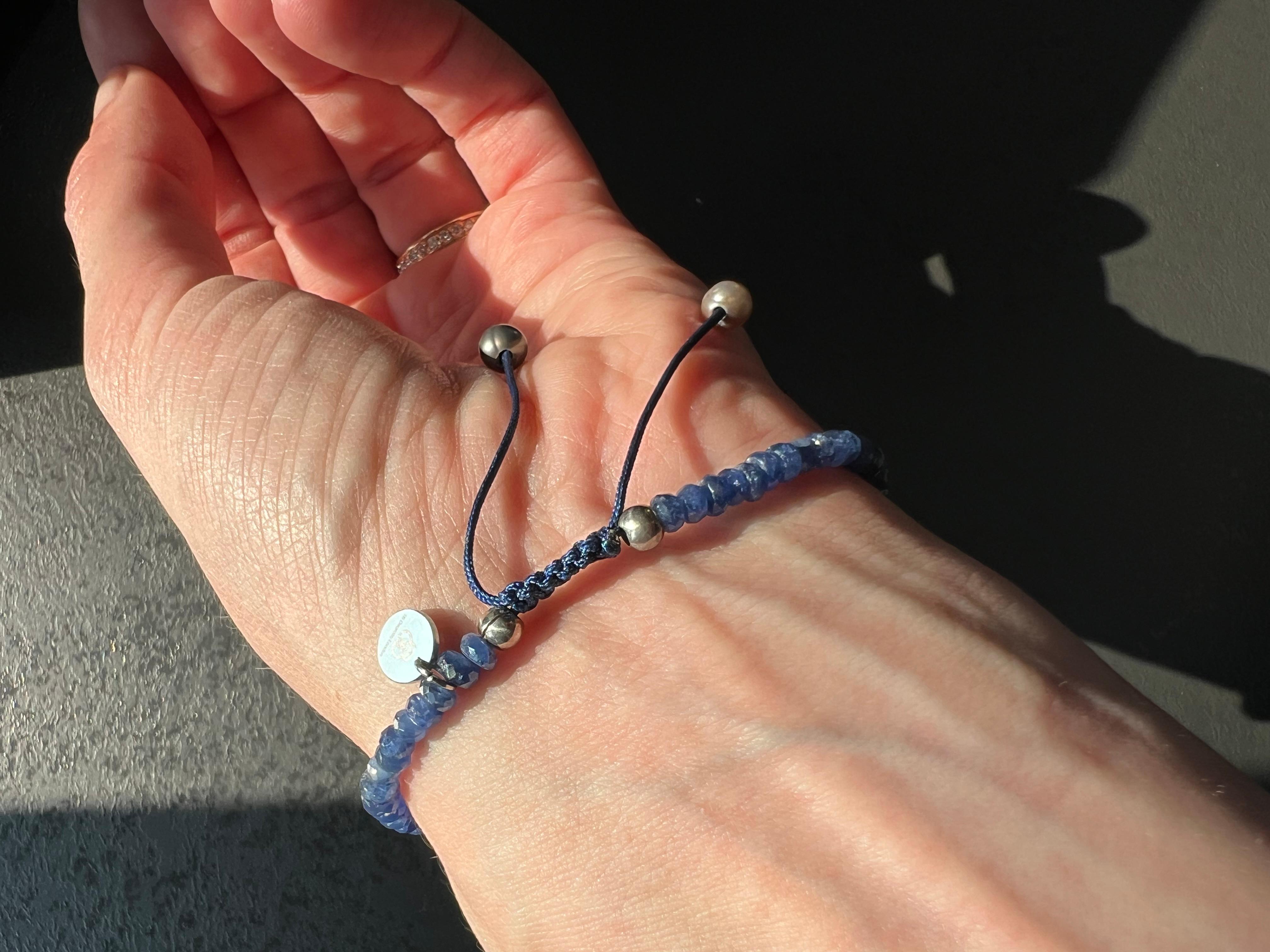 Bracciale con zaffiri naturali da 18 carati circa e perla di Tahiti in vendita 1