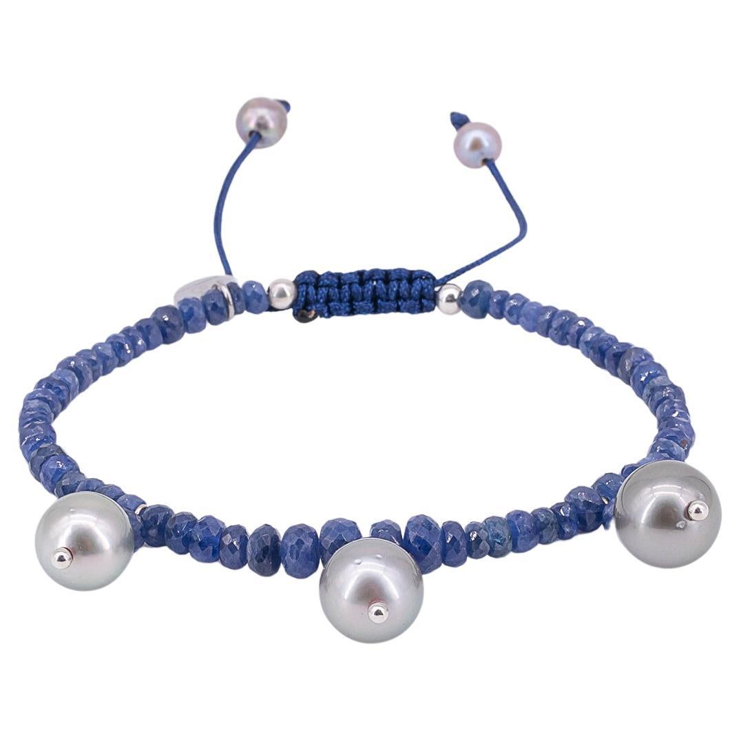 Blue sapphire bracelet, with 3 Tahiti pearls  For Sale