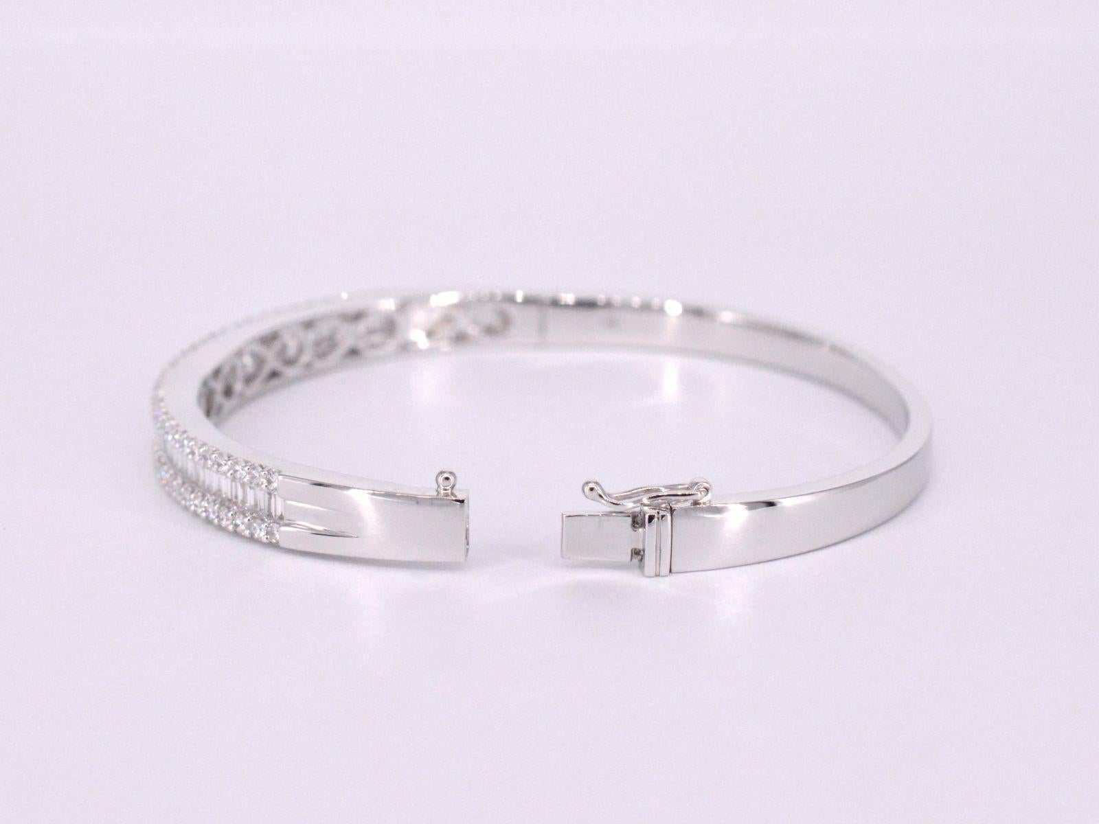 Bracelet avec diamants baguettes et diamants brillants Pour femmes en vente