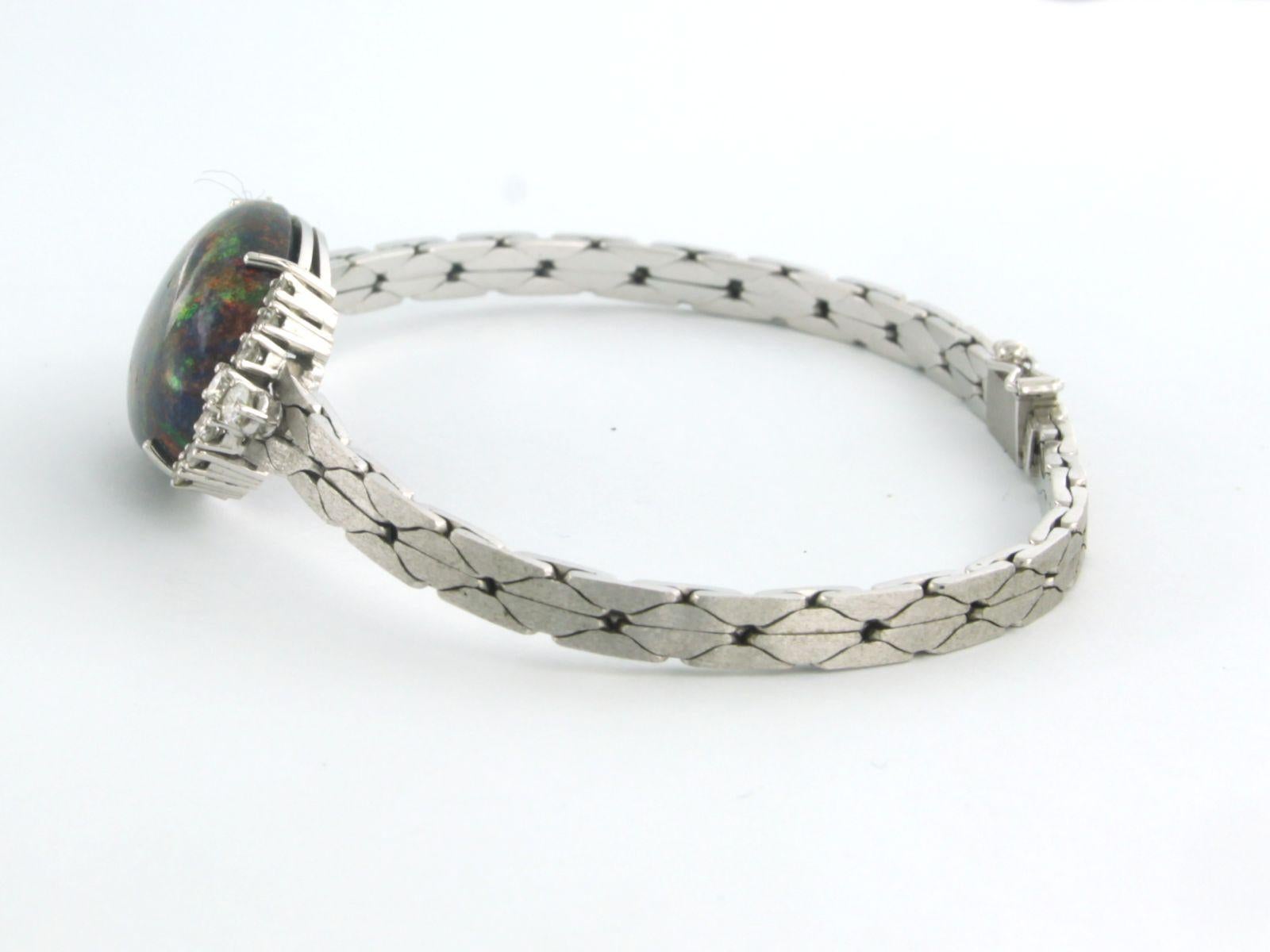 Pulsera con ópalo negro y diamantes talla brillante de hasta 0,50 ct Oro de 14k en Excelente estado para la venta en The Hague, ZH