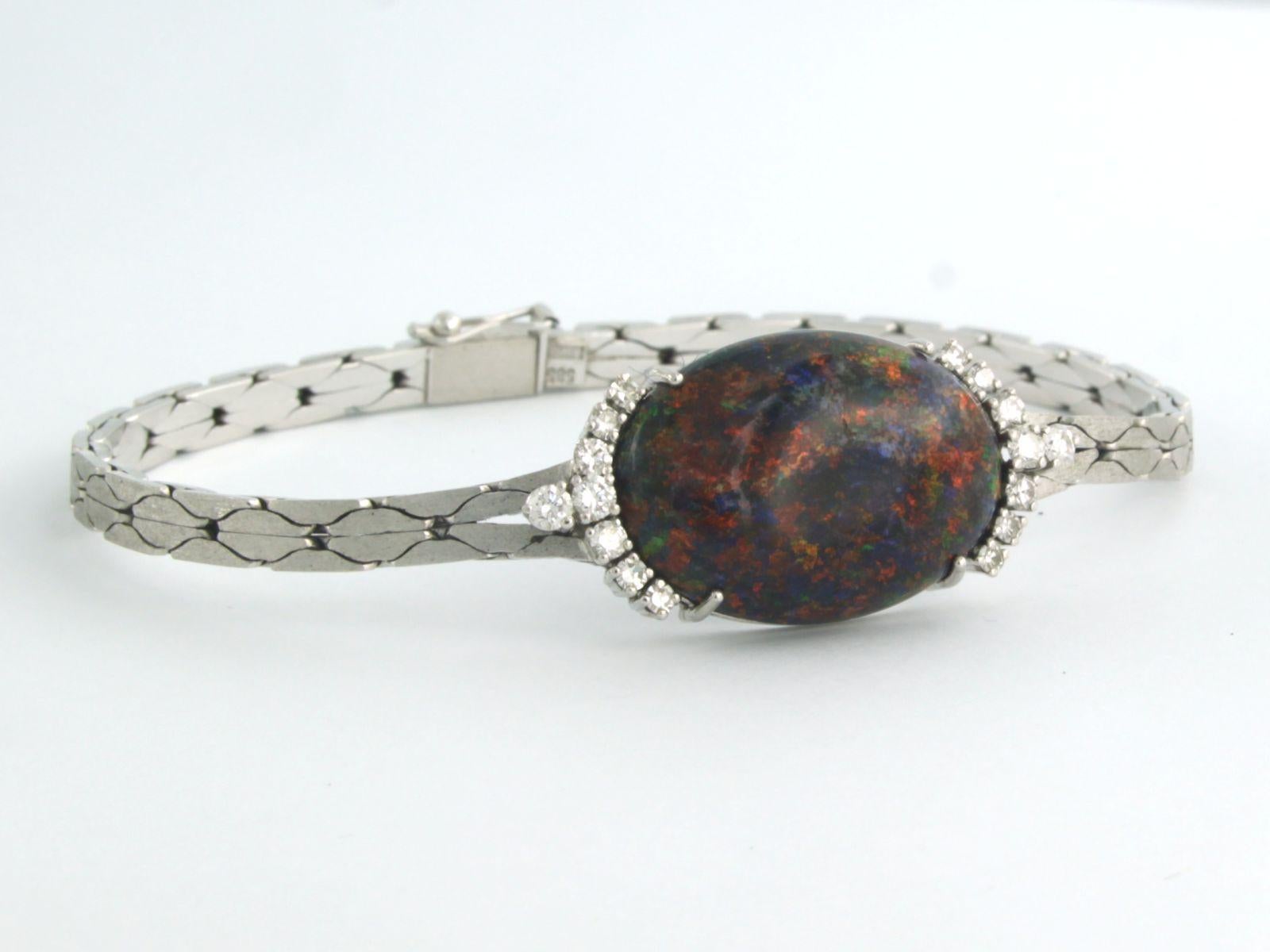 Pulsera con ópalo negro y diamantes talla brillante de hasta 0,50 ct Oro de 14k en venta 1