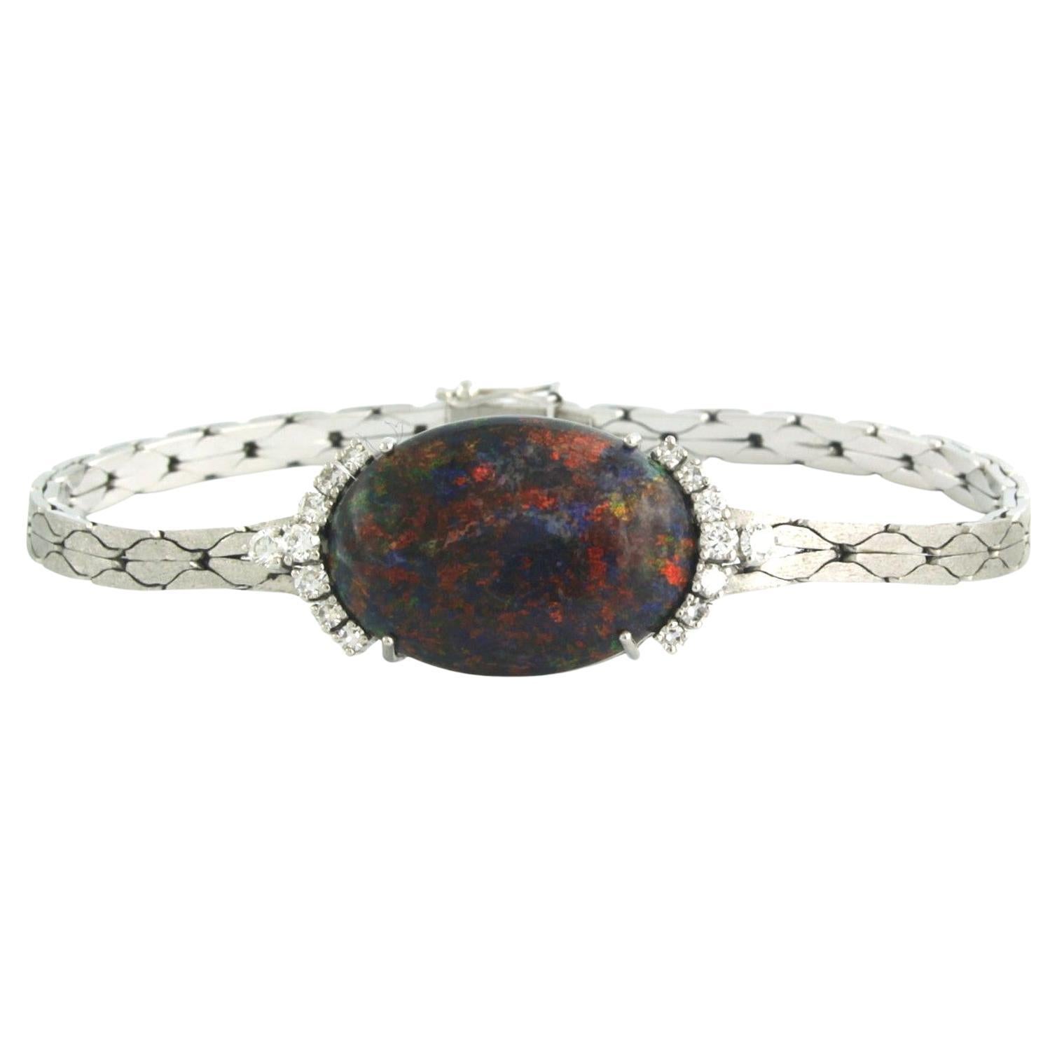Brilliante avec opale noire et diamants taille brillant jusqu'à 0,50ct or 14k