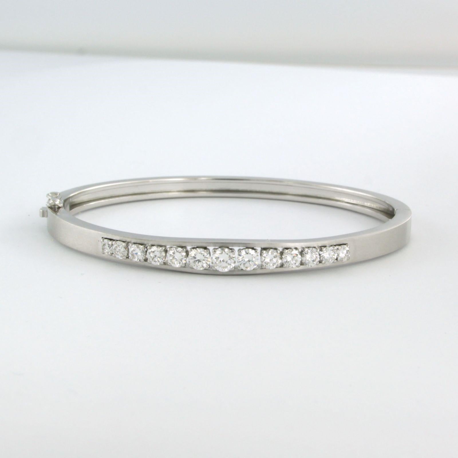 Taille brillant Bracelet avec diamants de taille brillant Up & Up Up 1.50ct Or blanc 18k en vente
