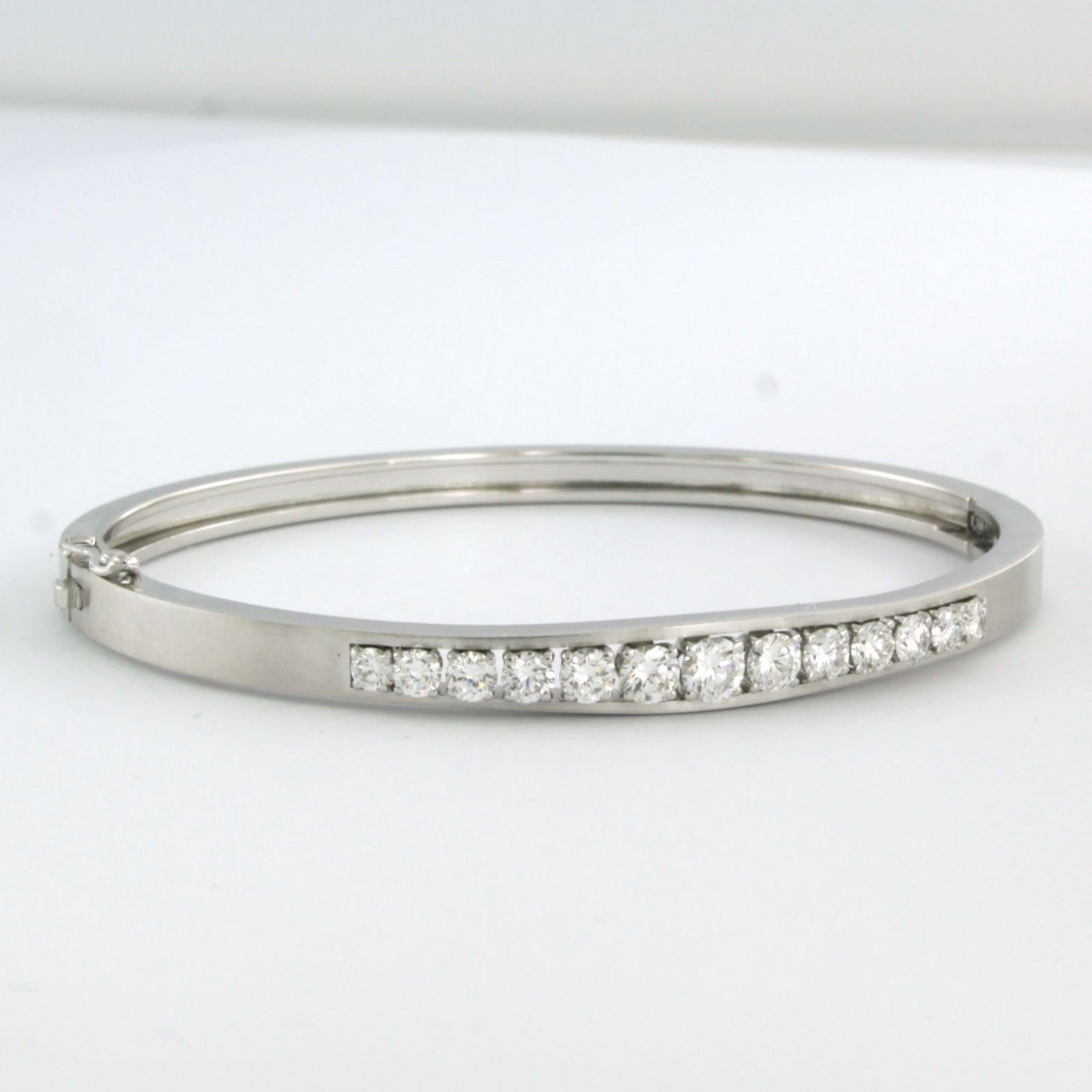 Bracelet avec diamants de taille brillant Up & Up Up 1.50ct Or blanc 18k Excellent état - En vente à The Hague, ZH