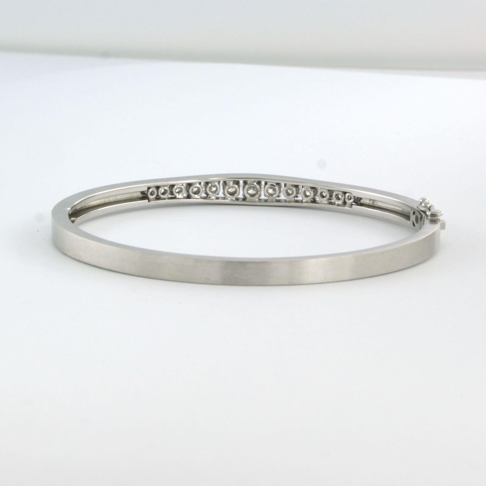 Bracelet avec diamants de taille brillant Up & Up Up 1.50ct Or blanc 18k en vente 2