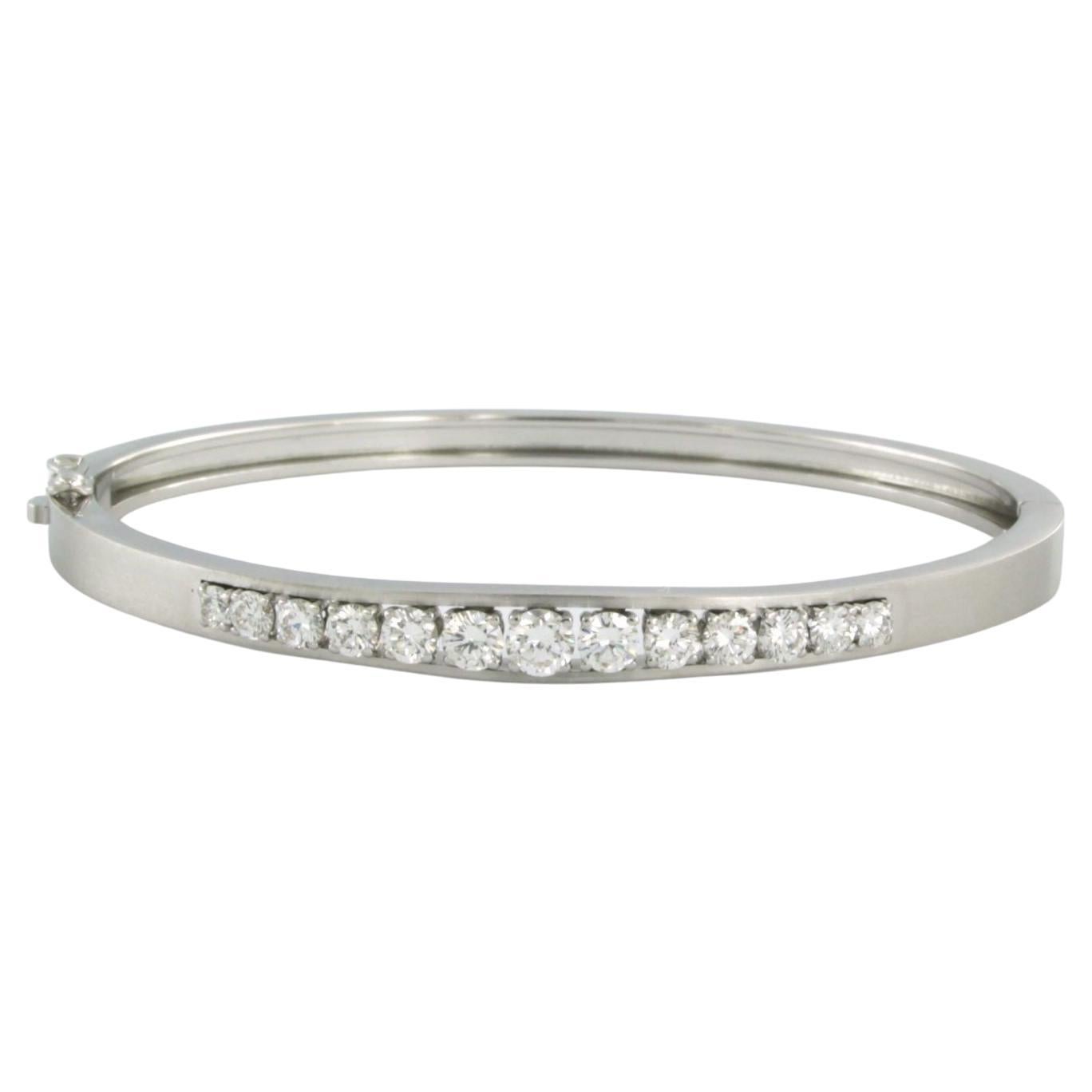 Brilliante con diamanti taglio brillante fino a 1,50ct in oro bianco 18k in vendita