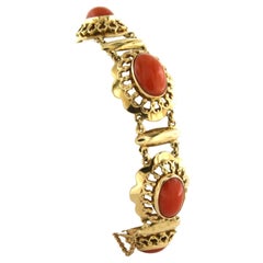 Antique Bracelet with coral 21.8 grams 14k yellow gold 18 cm long