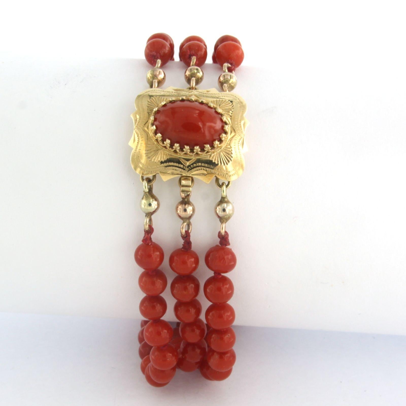 Bead Bracelet with coral beads 14k yellow gold clasp 22.9 grams For Sale