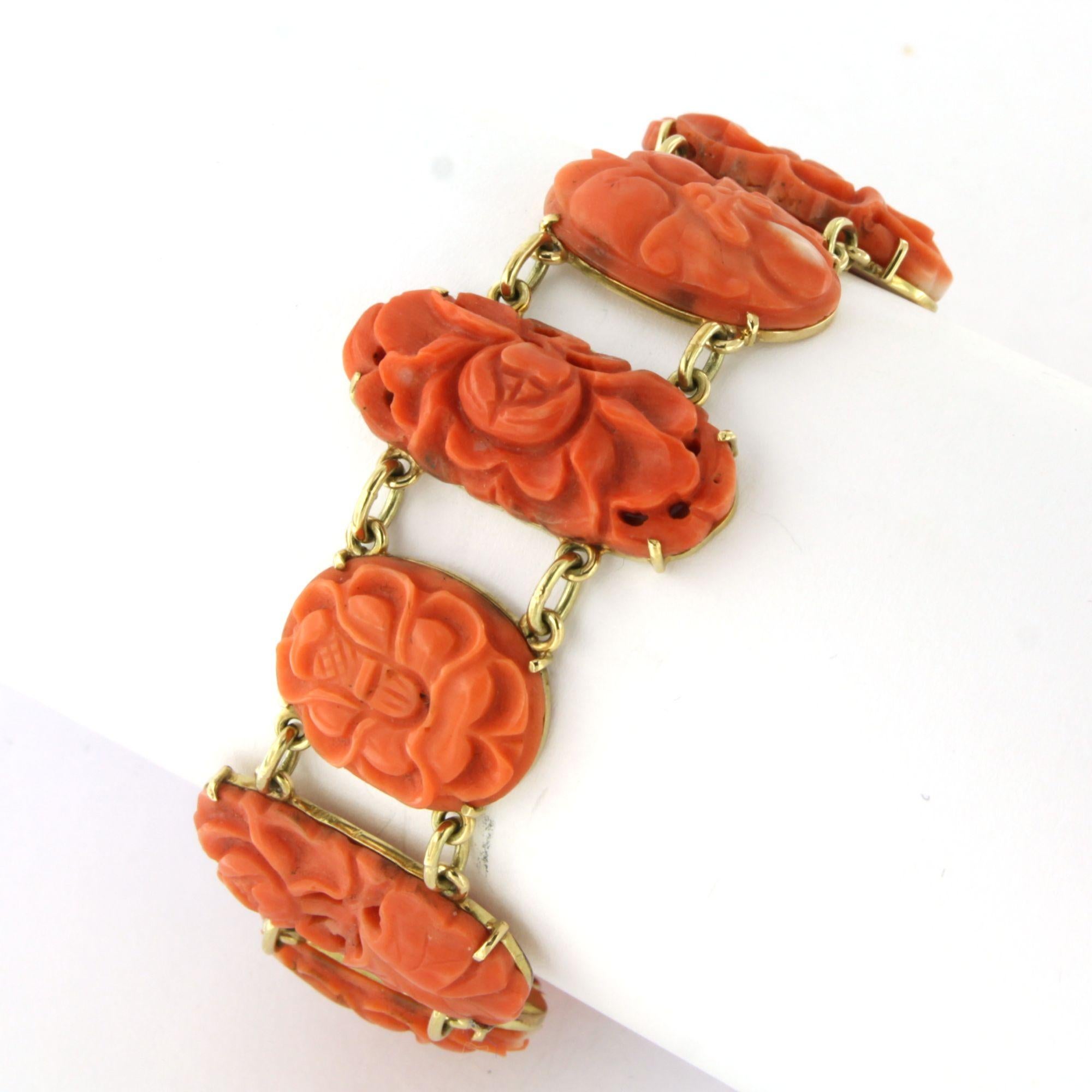 Moderne Bracelet avec fleur de corail sculptée - or 14k - 19,5 cm en vente