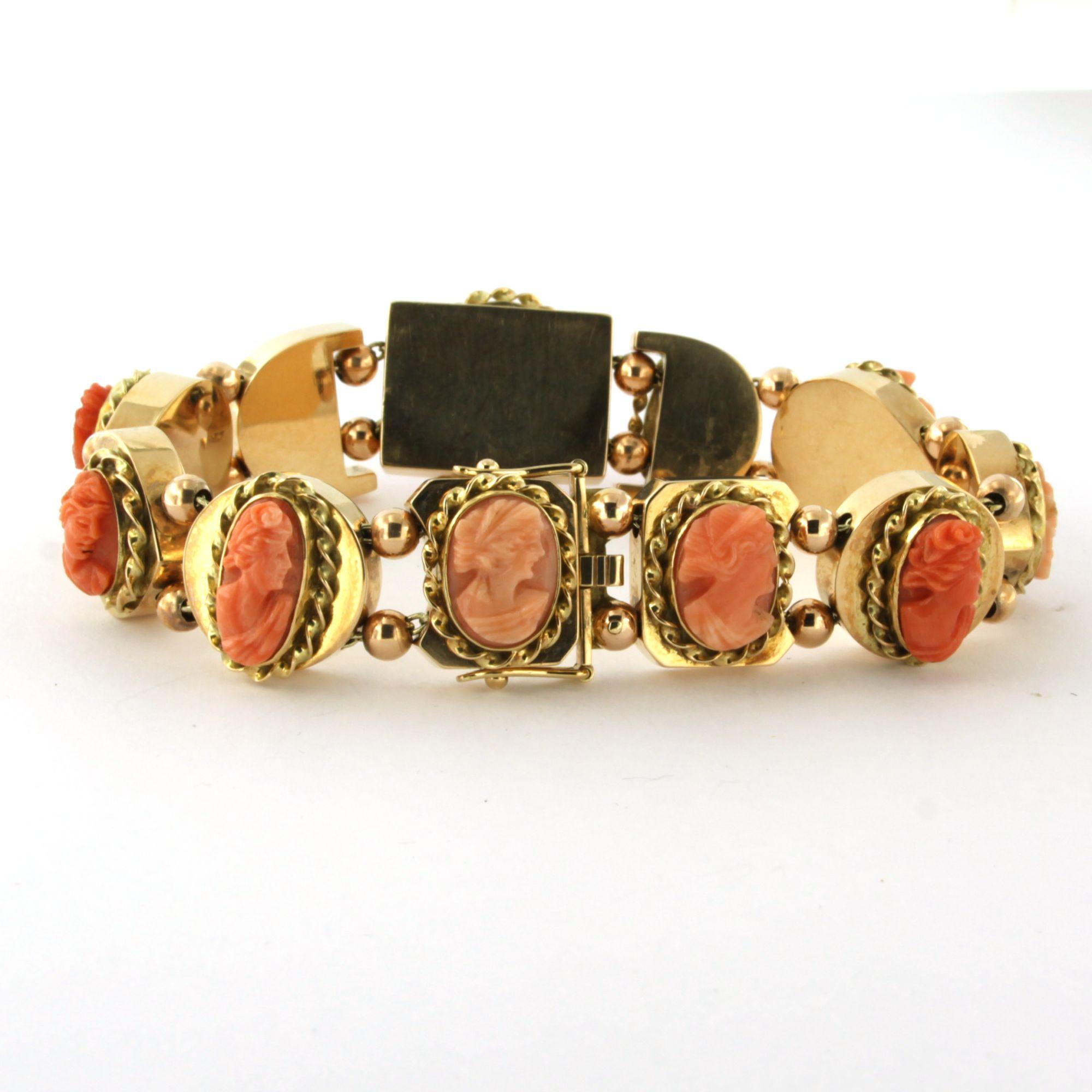 Armband mit geschnitztem Korallenporträt - 14k Gold - 19 cm Damen im Angebot