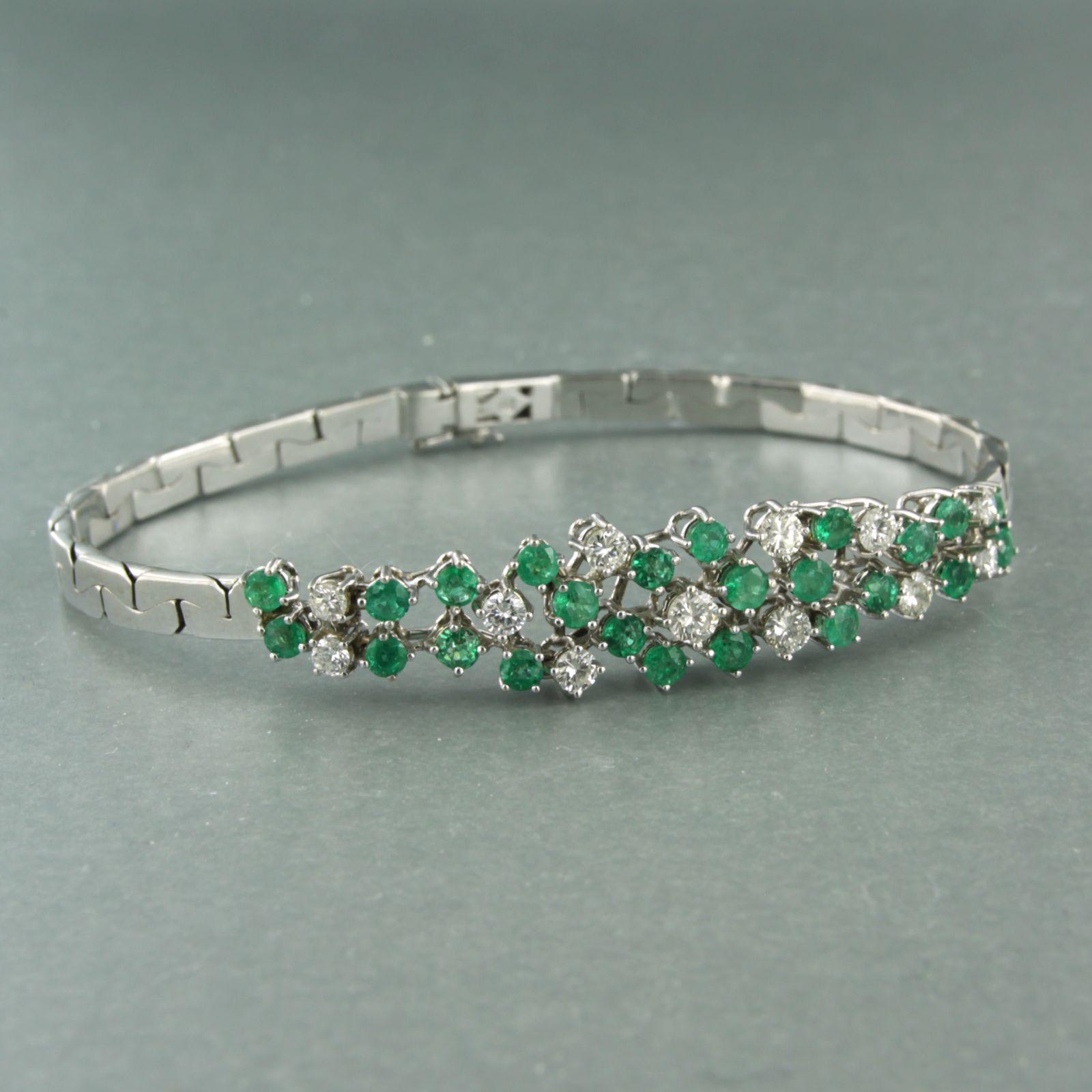 Armband mit Smaragd- und Diamanten im Brillantschliff bis zu 1,00ct 20.0 Gramm 18k Gold im Zustand „Hervorragend“ im Angebot in The Hague, ZH