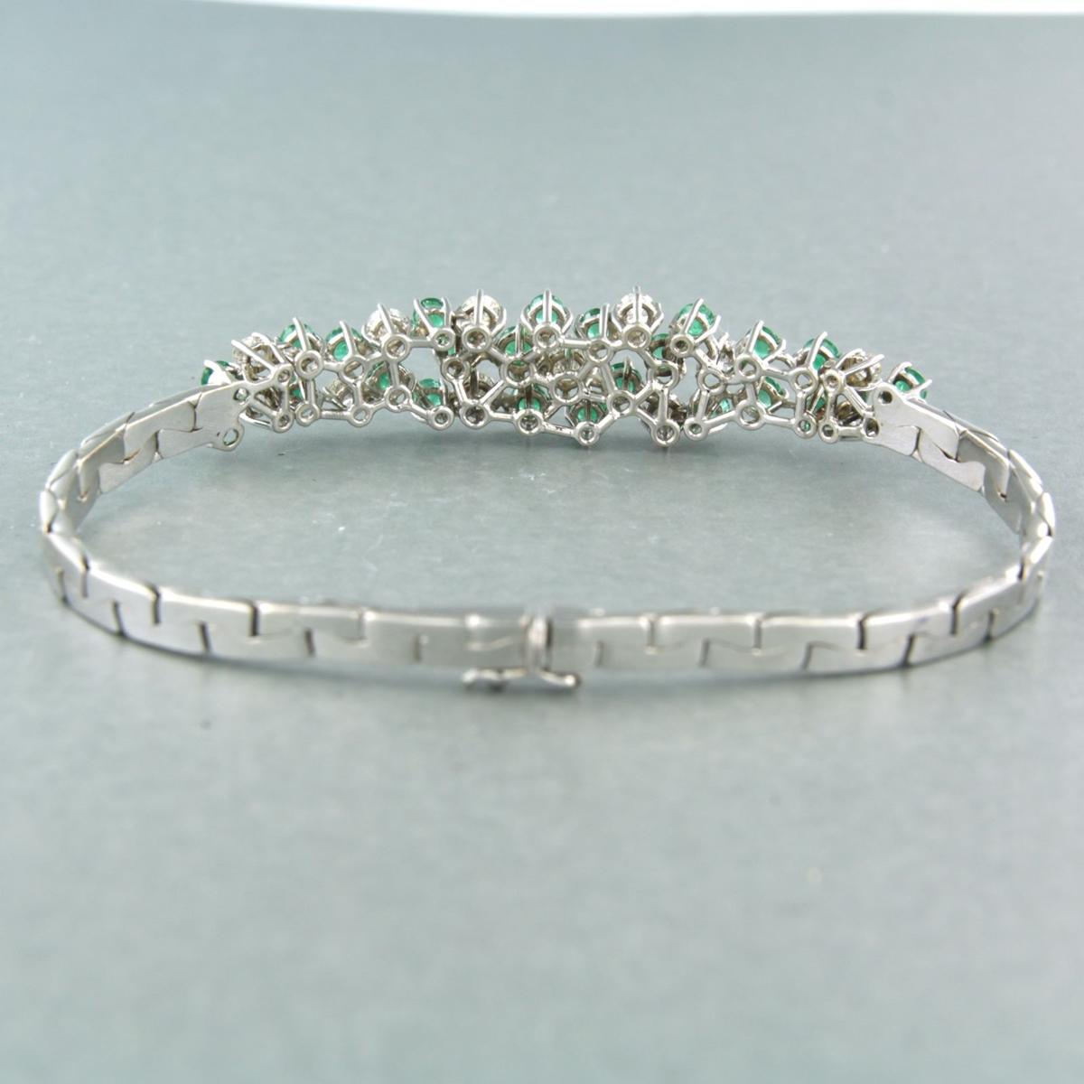 Brilliante avec émeraude et diamants taille brillant jusqu'à 1,00ct 20,0 grammes or 18k Excellent état - En vente à The Hague, ZH