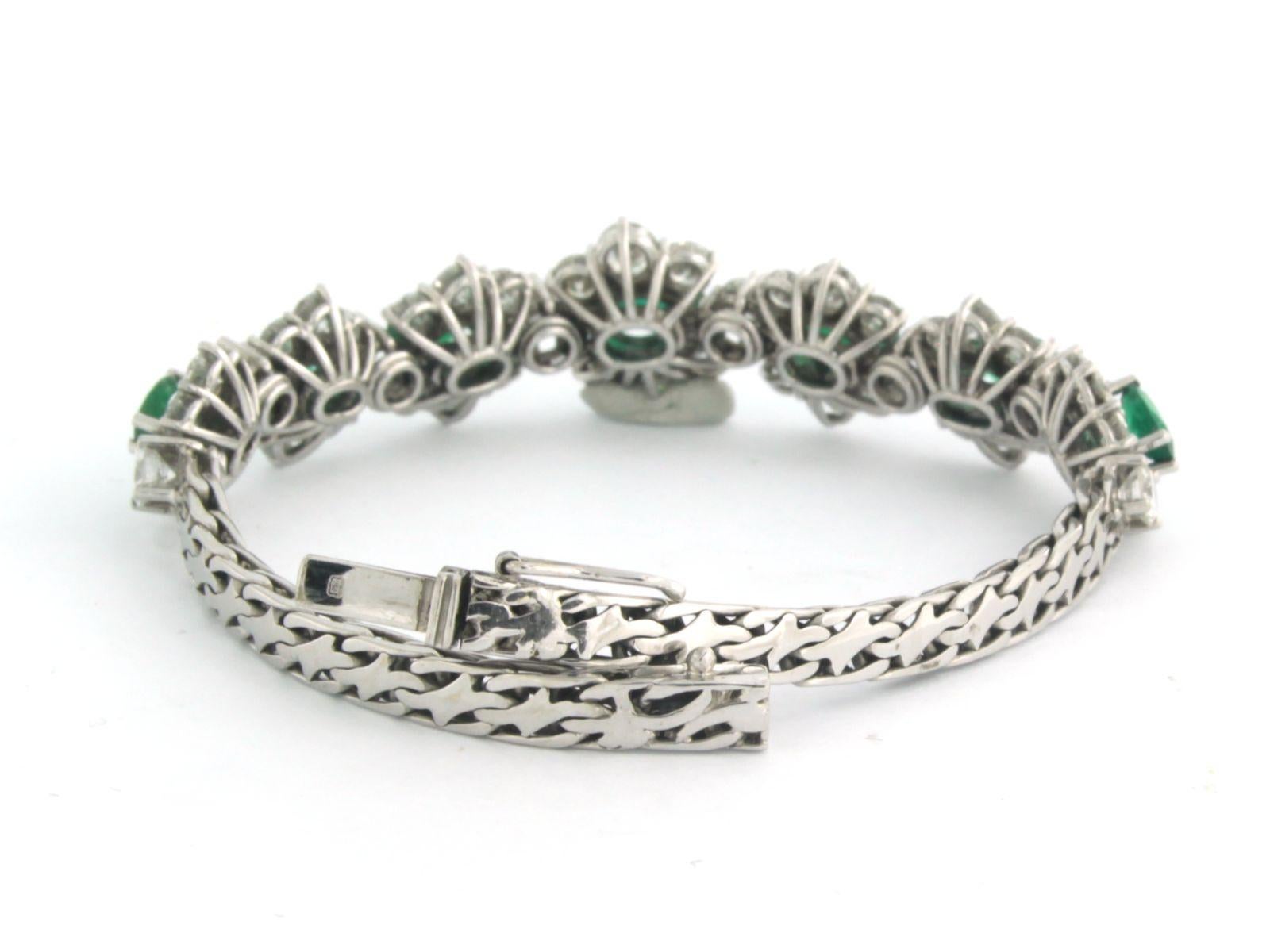 Modern Bracelet with emerald and brilliant cut diamonds up to 6.00ct 18k white gold For Sale