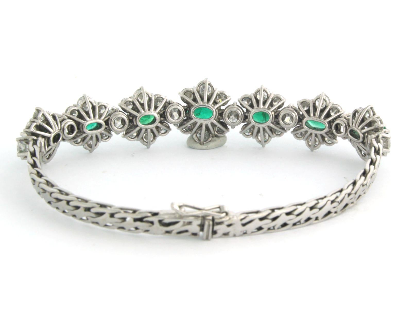 Brilliant Cut Bracelet with emerald and brilliant cut diamonds up to 6.00ct 18k white gold For Sale