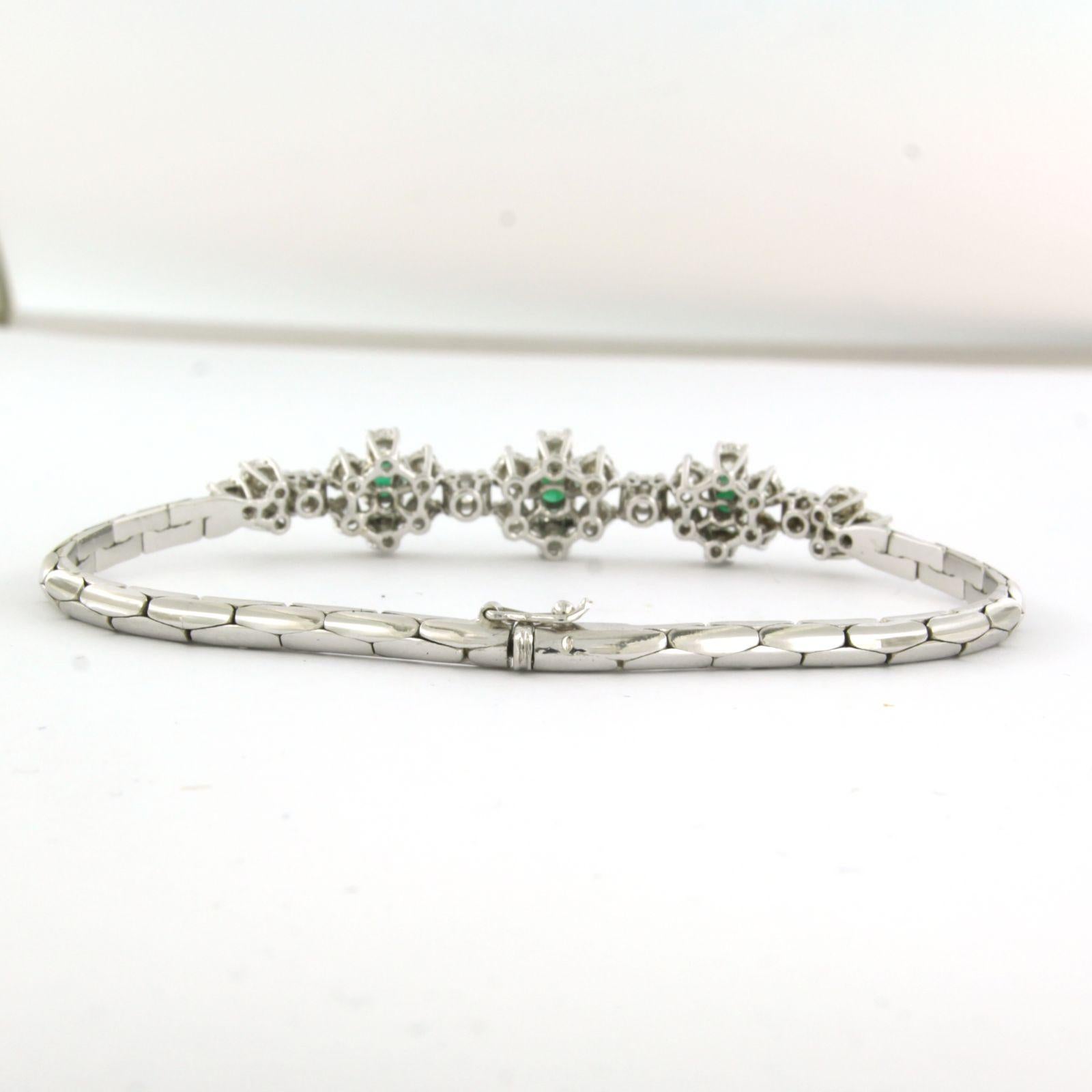 Bracelet with emerald and diamonds 18k white gold For Sale 2